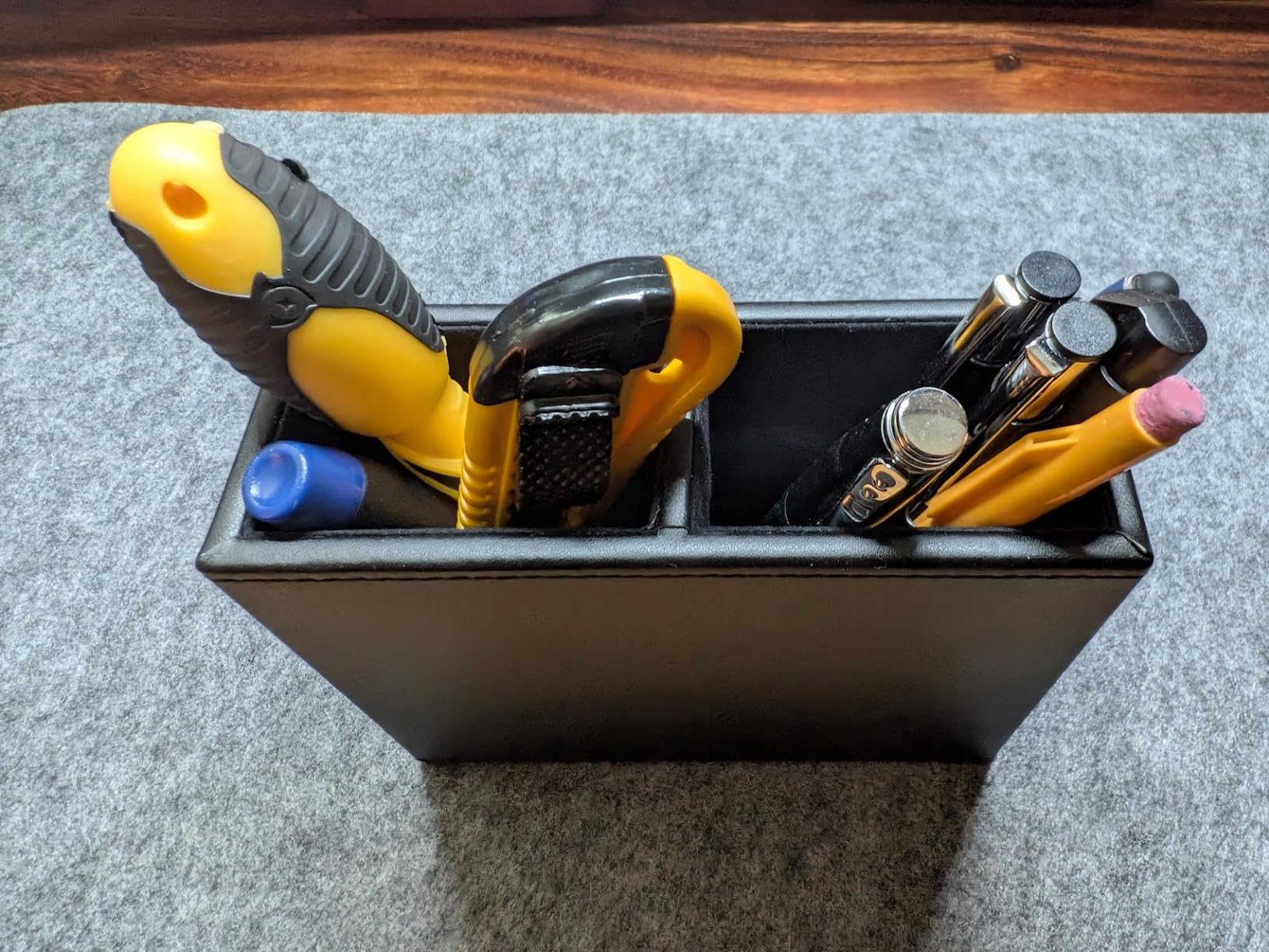 4 Pack Leather Office Supplies/Desk Organizer for Letter Paper Tray,Sticky Note Holder,Pen Cup,Stackable Small Letter Mail Sorter Tray,Workspace Decor for Women Men (Black, 4-piece set) customer photo 1