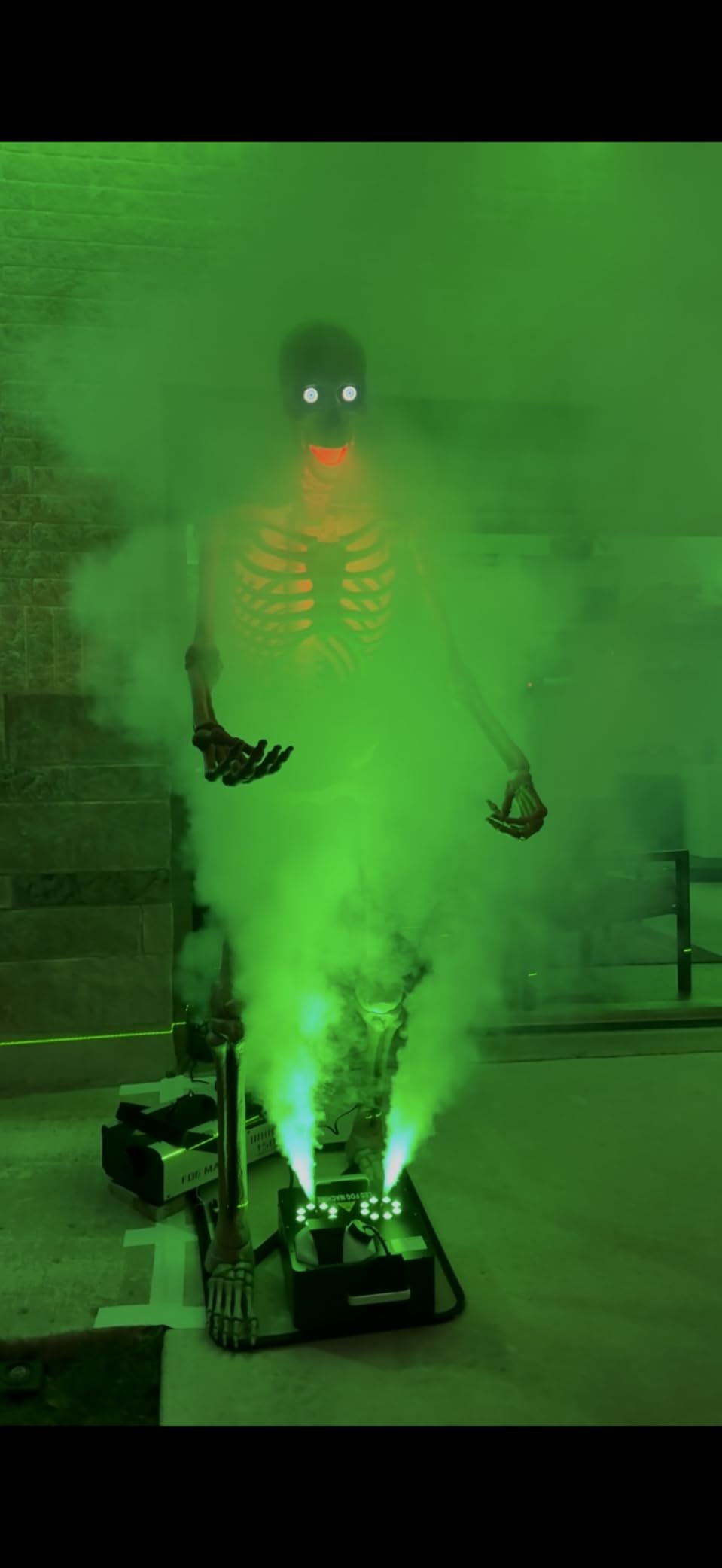 2000W Professional Fog Machine Dual Nozzle with 16 RGB LED, DMX Control Adjustable Smoke Direction, 2.5L Tank LCD Display 30000CFM for Halloween Christmas Stage DJ Party Club Events customer photo 1