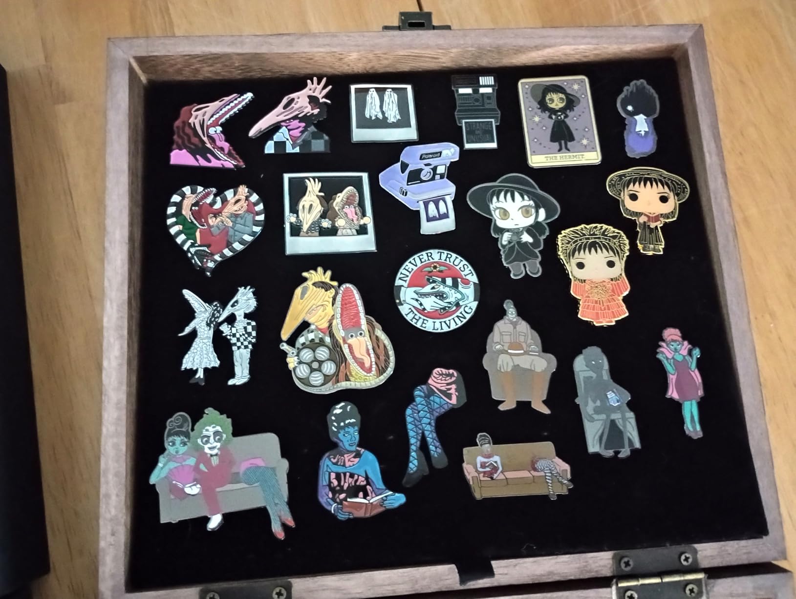 MOOCA Tempered-Glass Top Small Wooden Jewelry Display Case with Removable Black Luxurious Velvet Jewelry Display Pad, Deeper 2.2