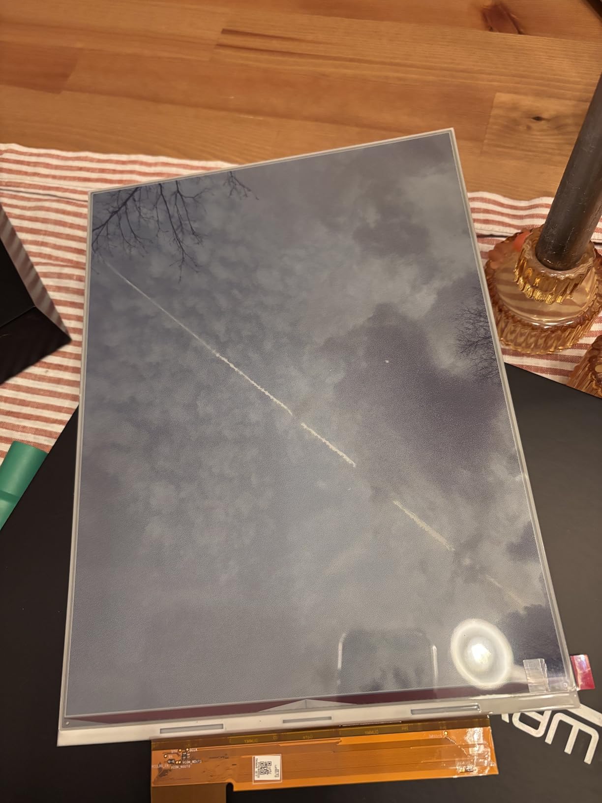 Waveshare 13.3inch E Ink Spectra 6 (E6) Full Color E-Paper Display, Compatible with Raspberry Pi 5/4B, 1600×1200, SPI, with HAT+ Standard Driver HAT customer photo 1