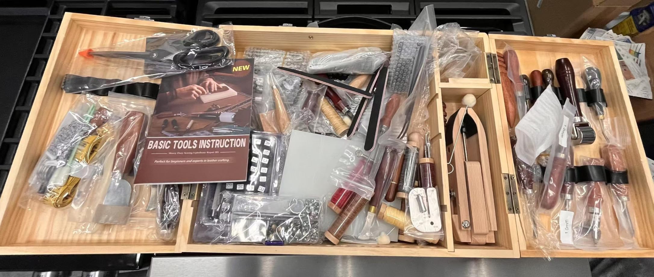 BUTUZE Leather Working Kit, Boxed Leather Tooling Kit, Leather Crafting Tool Kit, Cutting, Punching, Carving, Heavy Duty Leather Sewing Kit Professional Leather Working Tools and Supplies customer photo 1