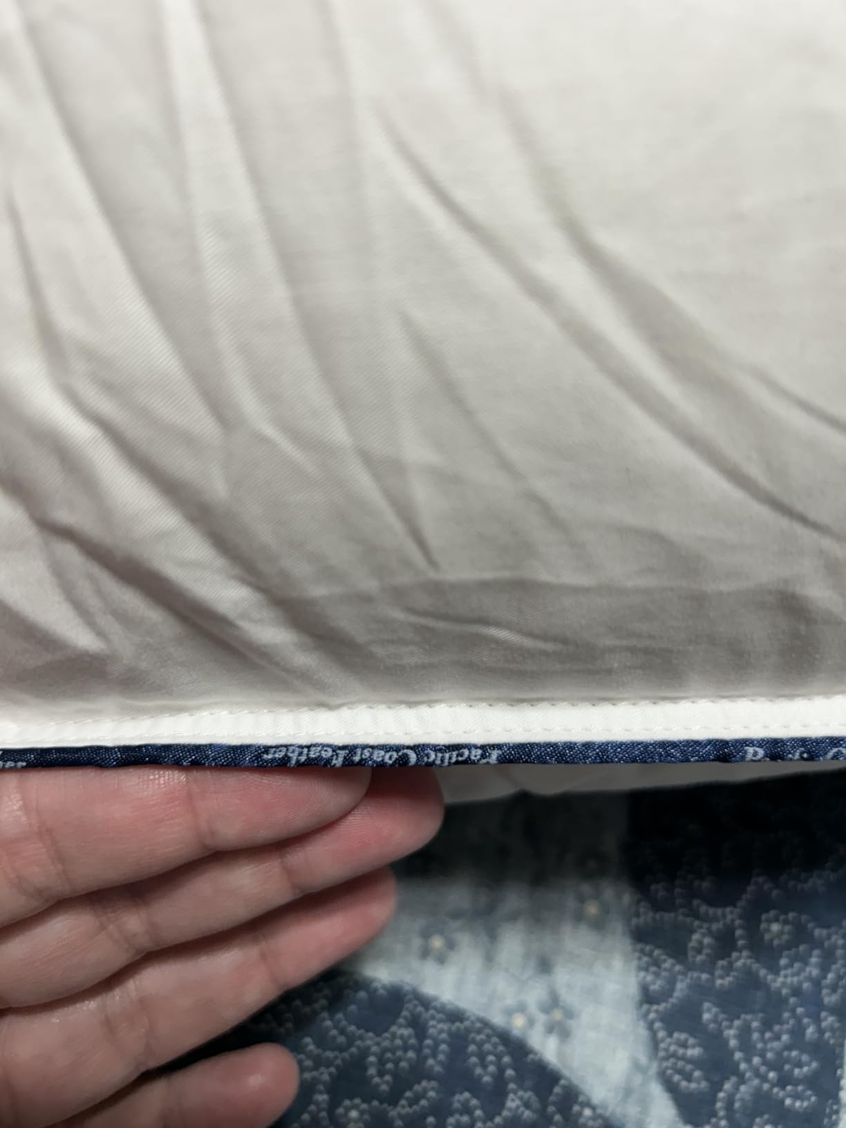 Pacific Coast Pillows Queen Size Set of 2, Goose Feather and Down Pillow for Sleeping, 3-Chamber Hotel Pillow for Side Sleepers and Back Sleepers customer photo 2