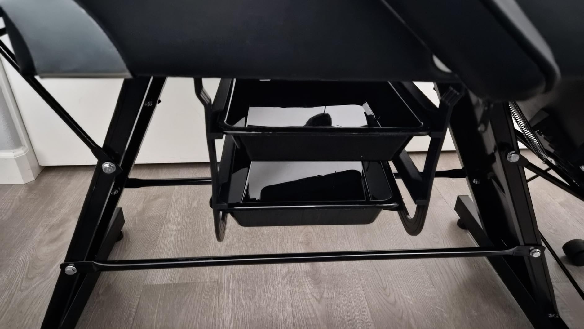 Facial Tattoo Chair Hydraulic Lash Esthetician Bed for Client, Beauty Barber Massage Table with Rolling Stool, Adjustable 360° Swivel 3-Section Artist Spa Salon Chair Equipment, Black customer photo 2