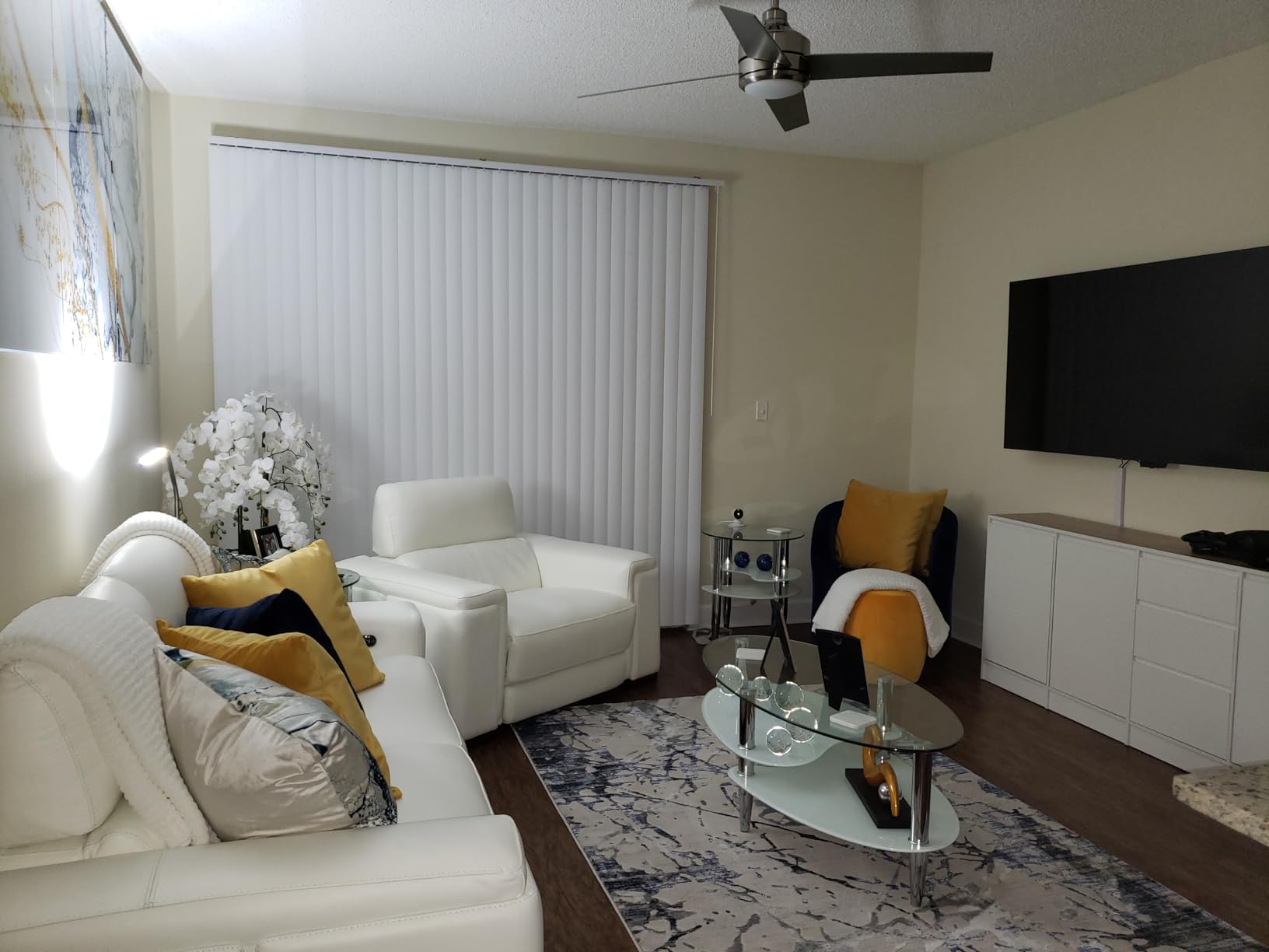 Daylight Slimline 4 LED Floor Lamp in Brushed Steel - 6,000K, 3,200 Lux, 4 Brightness Levels, USB-C Charging Port, Anti-Glare Diffuser, Flexible Design, Art & Craft, Sewing, Nail Salon customer photo 1