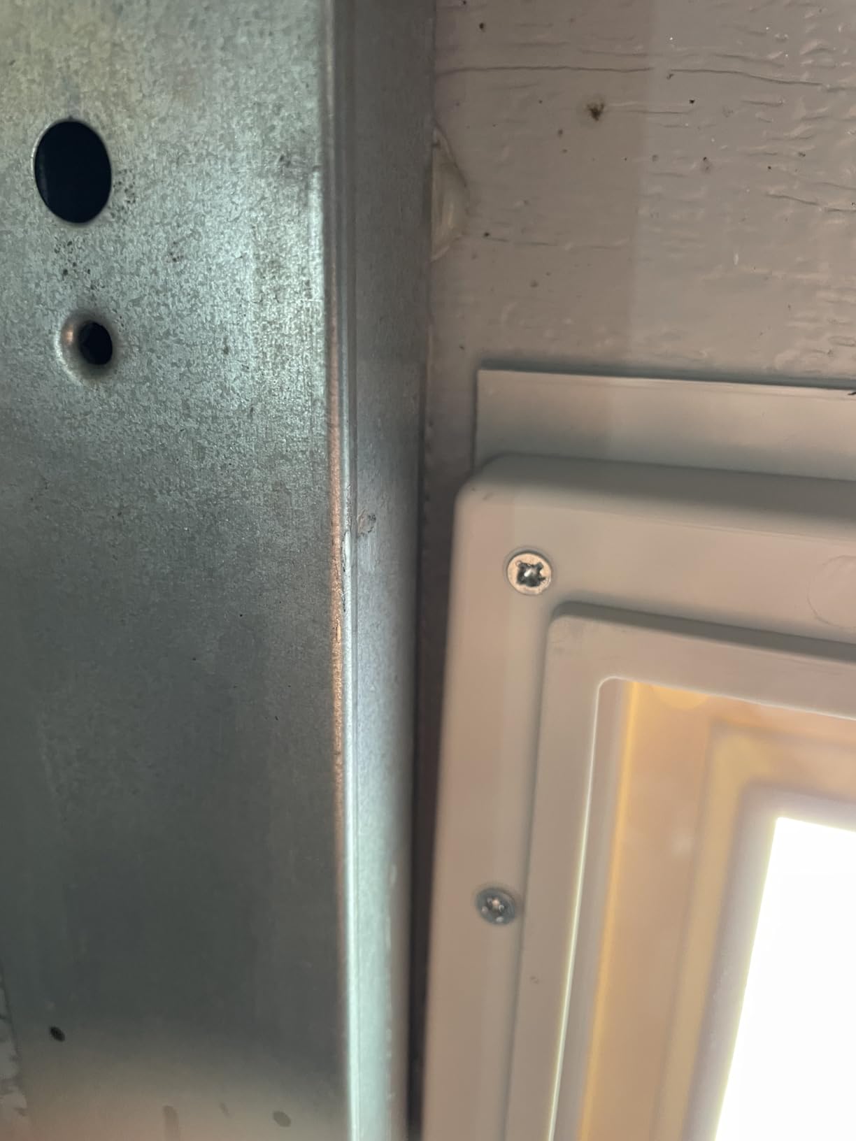 NeatiEase 4 Pcs Garage Door Windows, Replacement Vinyl Windows Inserts Kit with UV Resistant Resin Glass for Exterior Garage Doors (Clear Design) customer photo 1