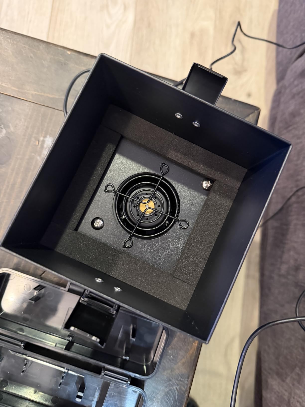 KQZ-W1 Solder Fume Extractor, 168m³/h Strong Suction Smoke Extractor, 5*Thick Pre-Filter+H13 HEPA Soldering Fume Extractor, 99.99% Purification Smoke Absorber for Welding Soldering 3D Printing White customer photo 2