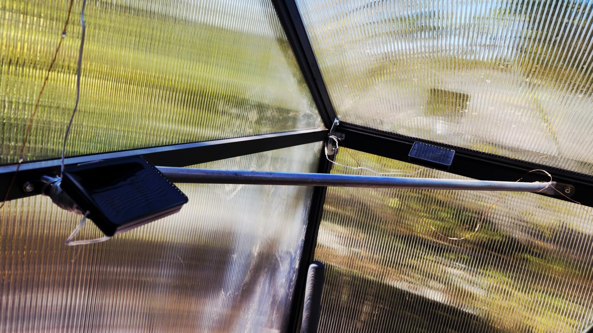 6x4FT Small Greenhouse with Hygrometer, Plant Gardening Green Houses for Outside Heavy Duty with Aluminum Frame, Quick Setup Polycarbonate Greenhouse with Lockable Door & Vented Roof Window customer photo 1