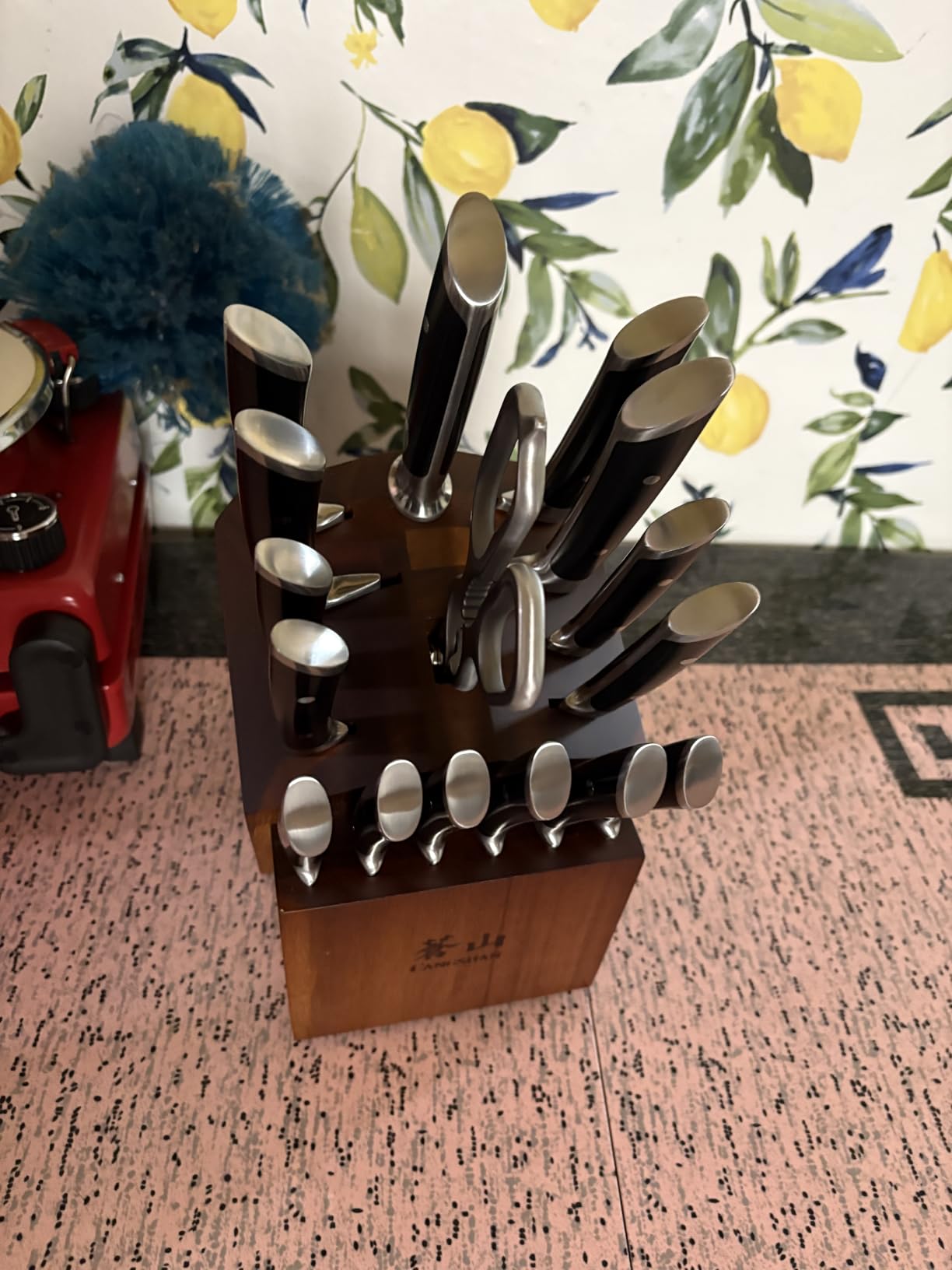 Cangshan OLYMPUS Series 17-Piece Knife Block Set, German Steel, Acacia Wood Block (Black) customer photo 1