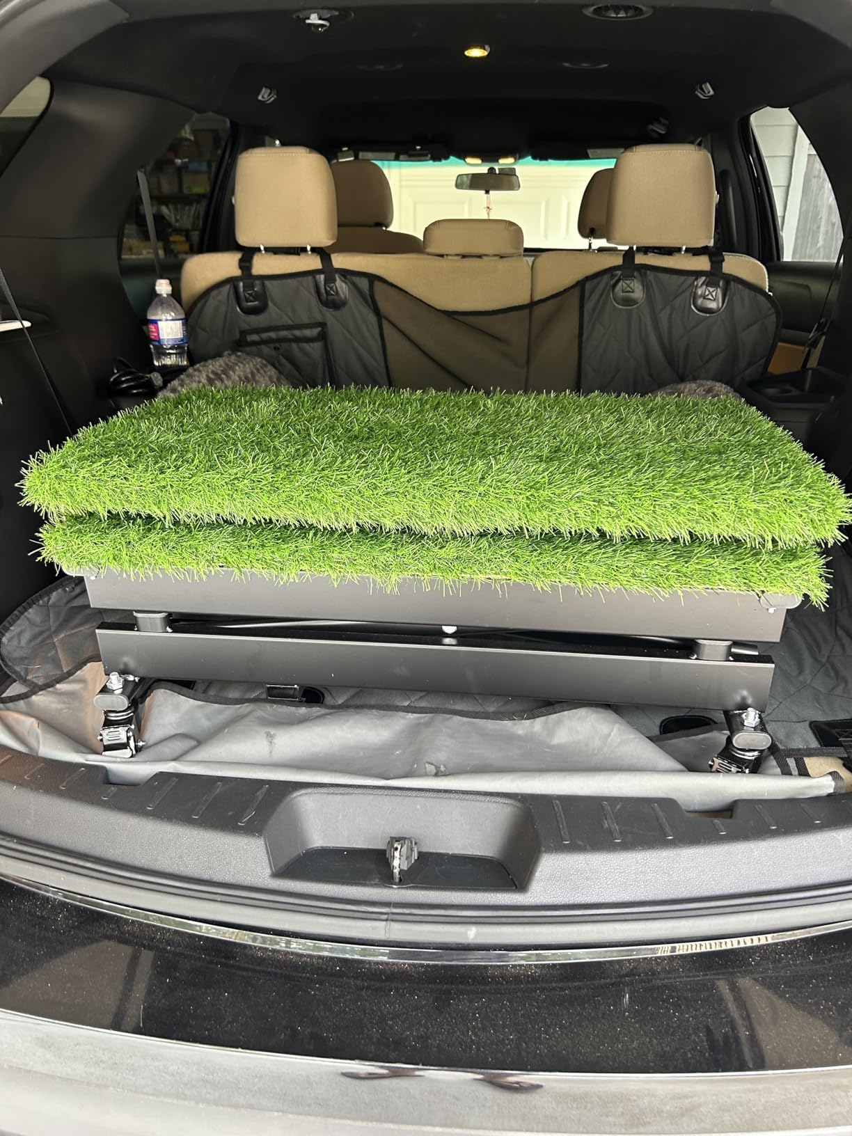 VEVOR Electric Lift Table, 330 lbs Capacity Single Scissor Lift Table, 8-28 in Height Adjustable Lifting Platform, Coffee Table Lift with 4 Wheels, for Material Handling and Transportation, Black customer photo 1