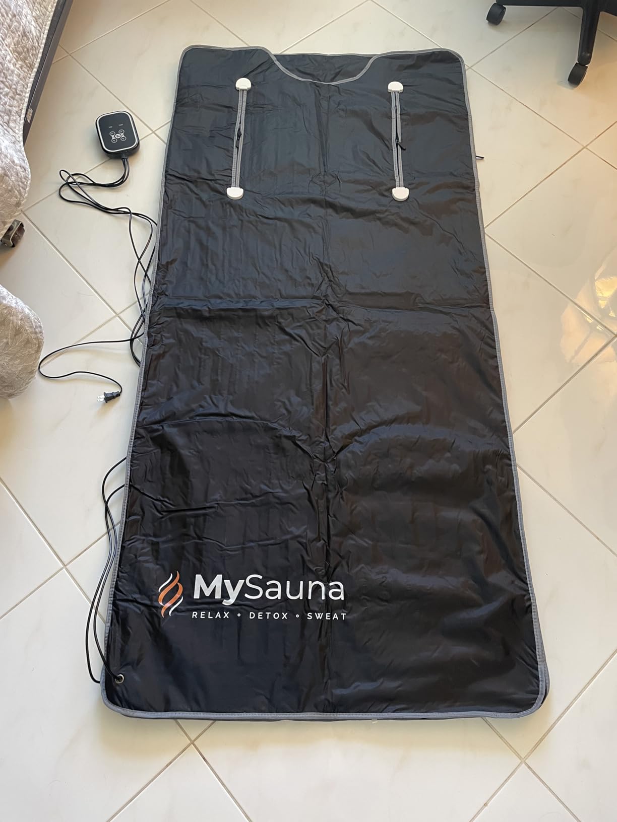 MySauna XL Infrared Sauna Blanket | Fits Him & Her | Fast Sweat, Sauna Bag Reaches 176°F | At-Home Sauna Blanket for Detox & Relaxation | Size 6.2 x 3 ft | Includes Carry Bag & Upgraded Control Panel customer photo 1