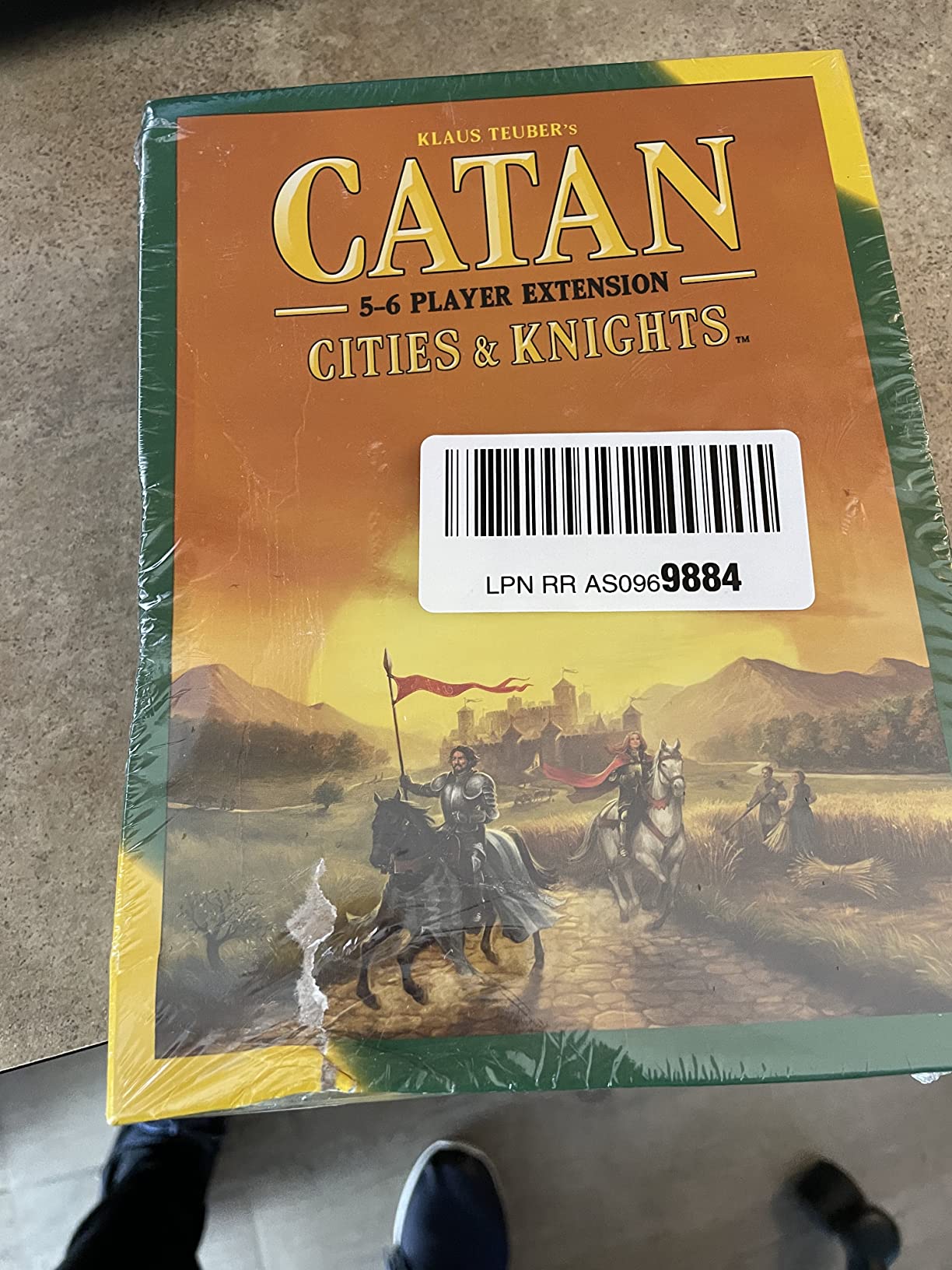 CATAN Cities & Knights 5-6 Player Board Game Extension (6th Edition) Add More Players, Strategy Game for Kids & Adults, Ages 12+, 3-6 Players, 90-120 Minute Playtime, Made by Catan Studio customer photo 2