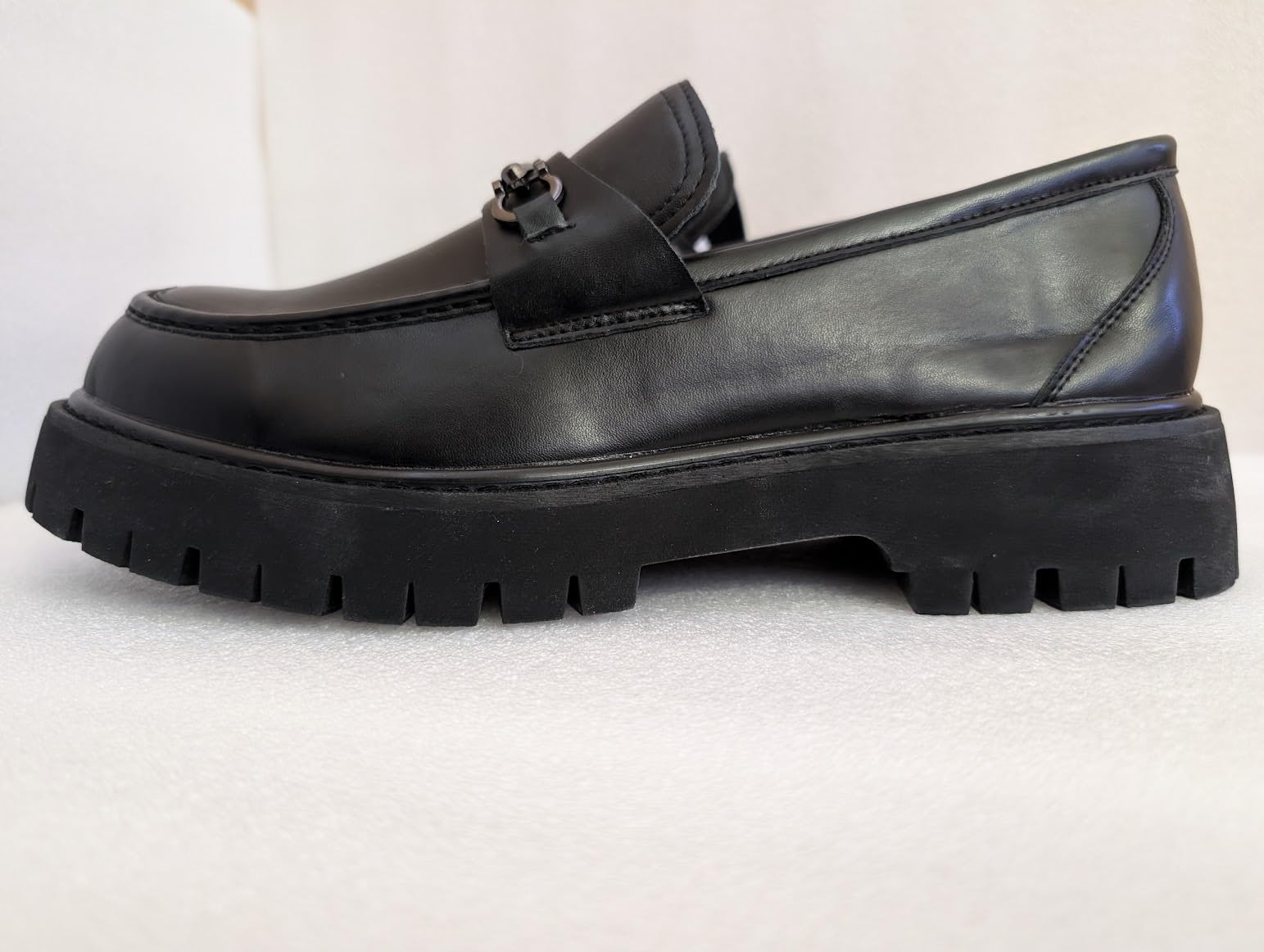 XENTORD Men's Patent Leather Platform Loafers Comfort Non-Slip Lug Sole Slip-On Dress Shoes with Metal Horsebit Detail for Business Office & Casual customer photo 2