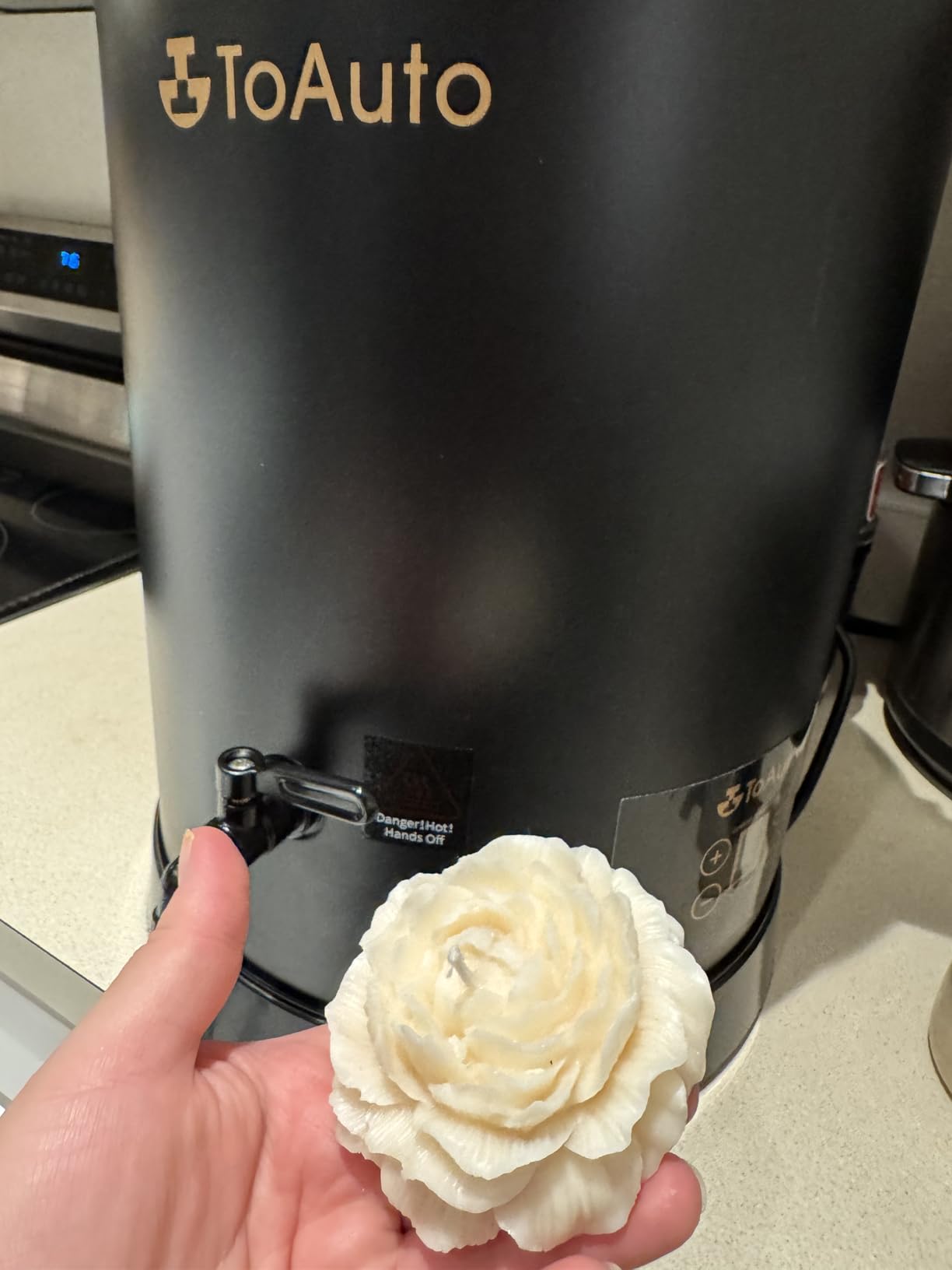 TOAUTO 30Lbs Digital Commercial Wax Melter for Candle Making Large Electric Wax Melting Pot for Candle Making Business with Temperature Control & Quick Pour Spout AC120V / 1100W customer photo 2