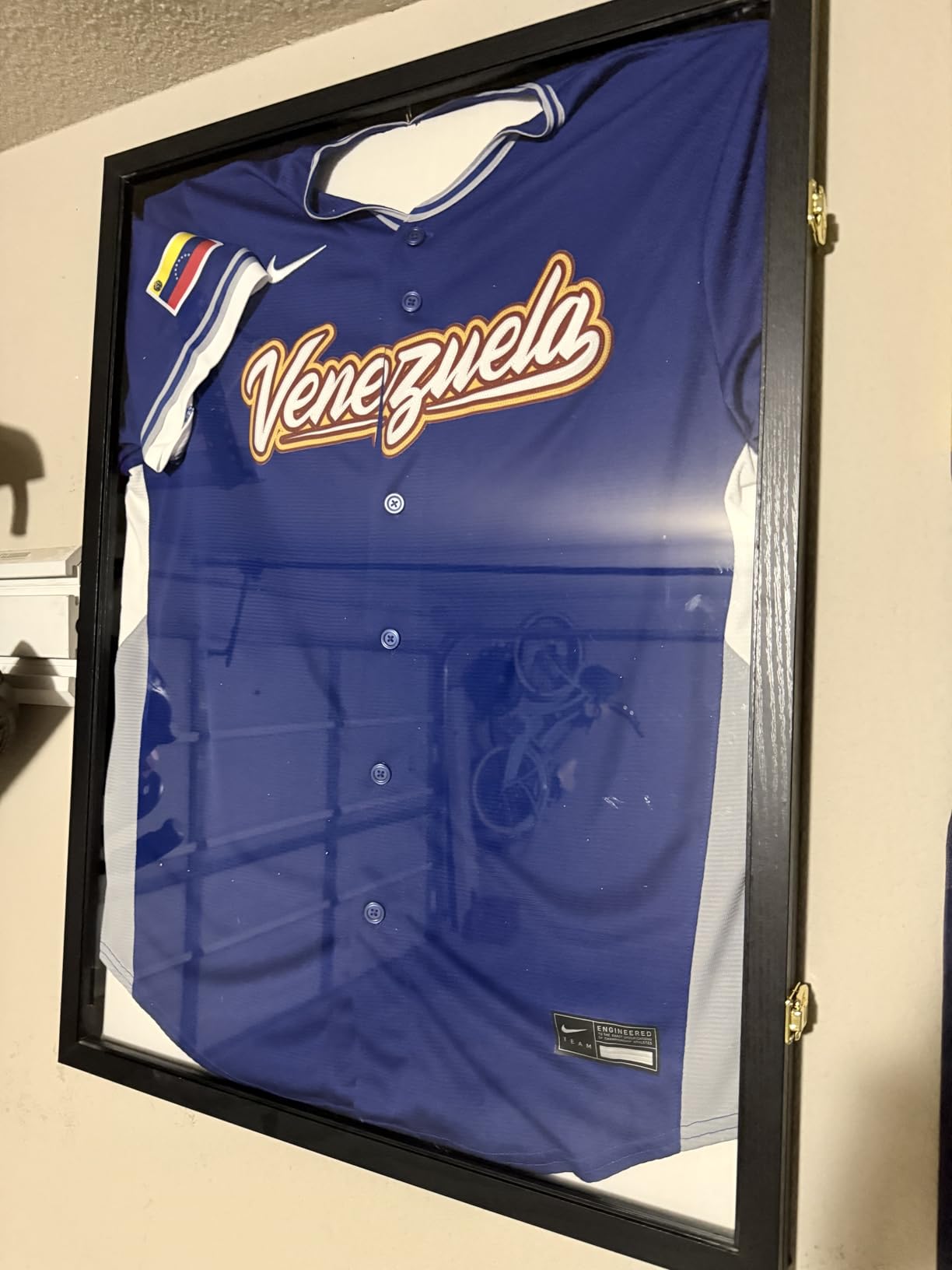 Jersey Frame Display Case, Jersey Shadow Box with 98% UV Protective Acrylic Door for Football, Basketball, Baseball Sports Jersey (Black, 1 Pack) customer photo 1
