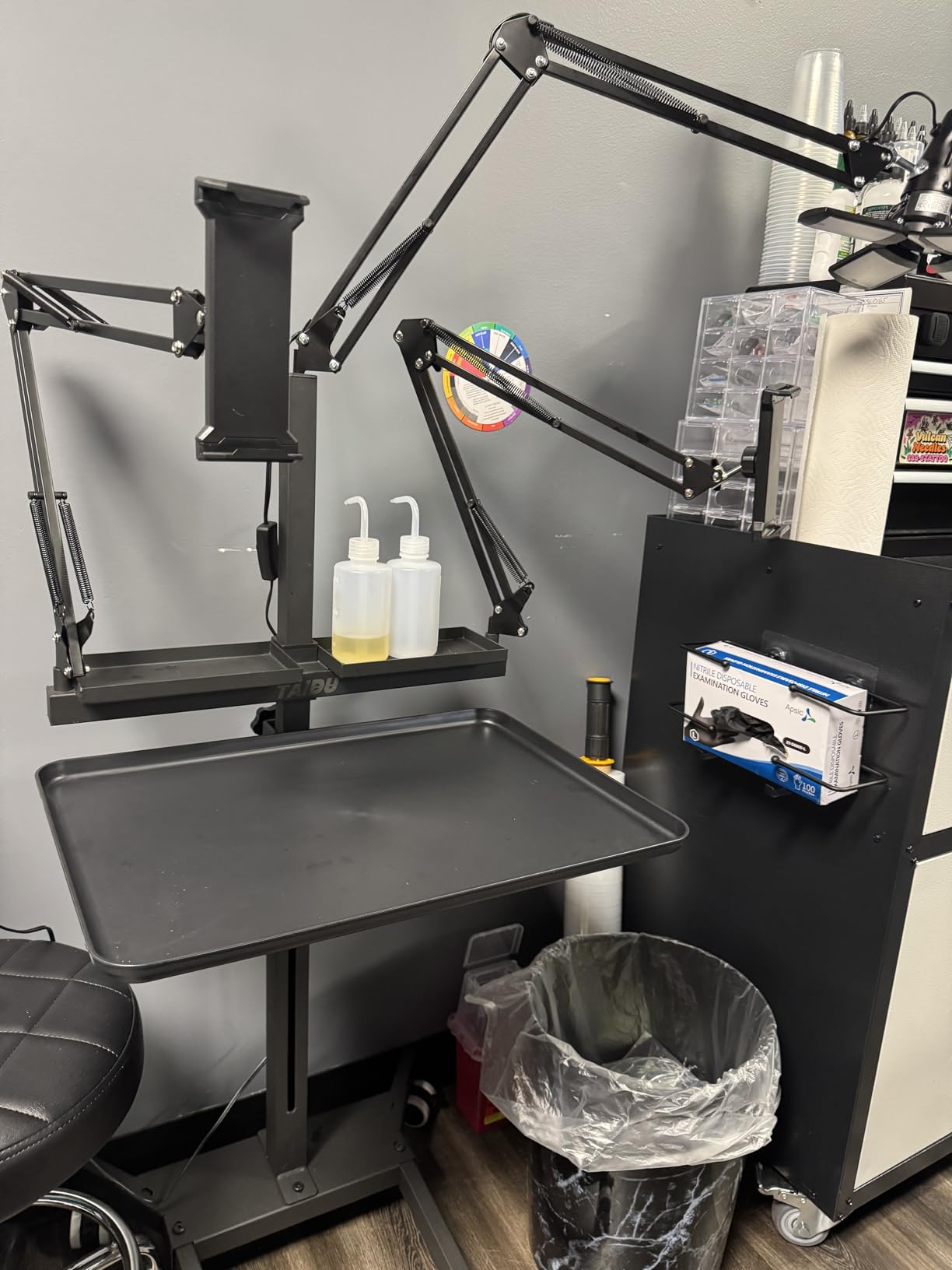 GBK Tattoo Workstation with LED Tattoo Light, Magnetic Tattoo Tray on Wheels, Salon Tray, Phone/Tablet Dual Stands, Tattoo Rolling Trolley for Salon Tattoo Studio (Black) customer photo 1