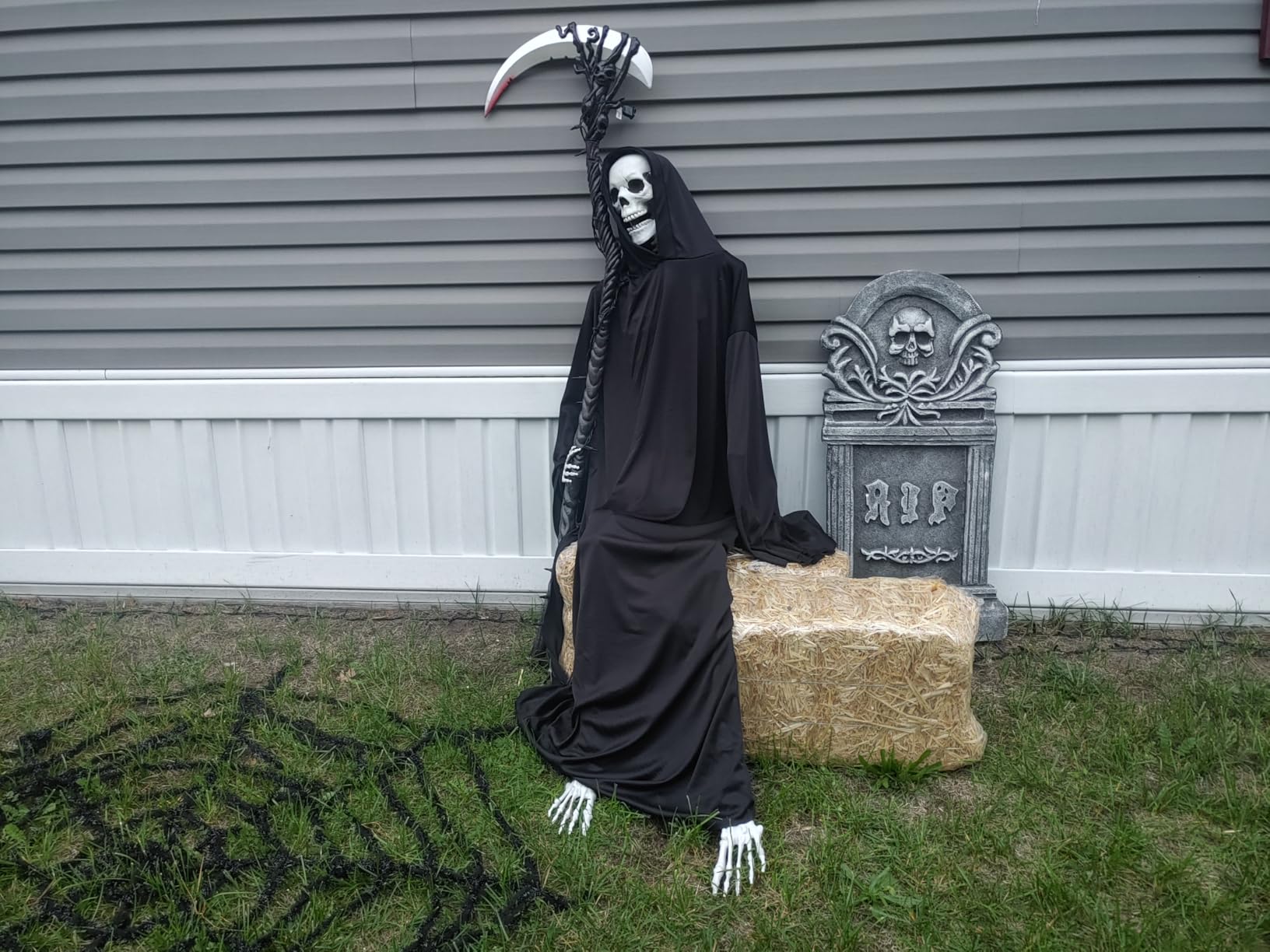 7.9ft Halloween Giant Skeleton, Tall Outdoor Skeleton with Full Body Posable Joints, Scary Plastic Large Skeleton for Halloween Haunted House Spooky Scene Decorations customer photo 2