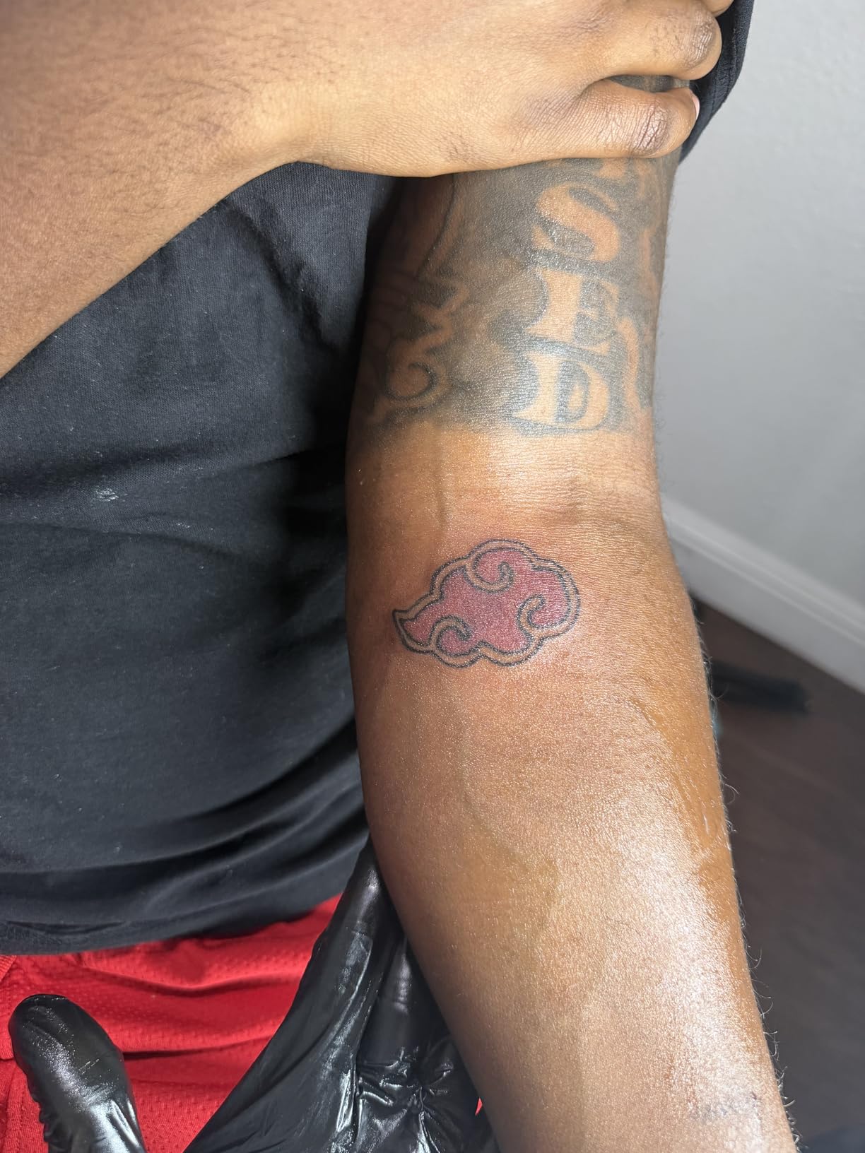 KVM Tattoo Ink with 28 Colors Has High Saturation and is Easy to Color The Indoor Tattoo Studio is Renowned for Its Smooth Flow Characteristics Unlocking Unlimited Possibilities for Tattoo Creation customer photo 1