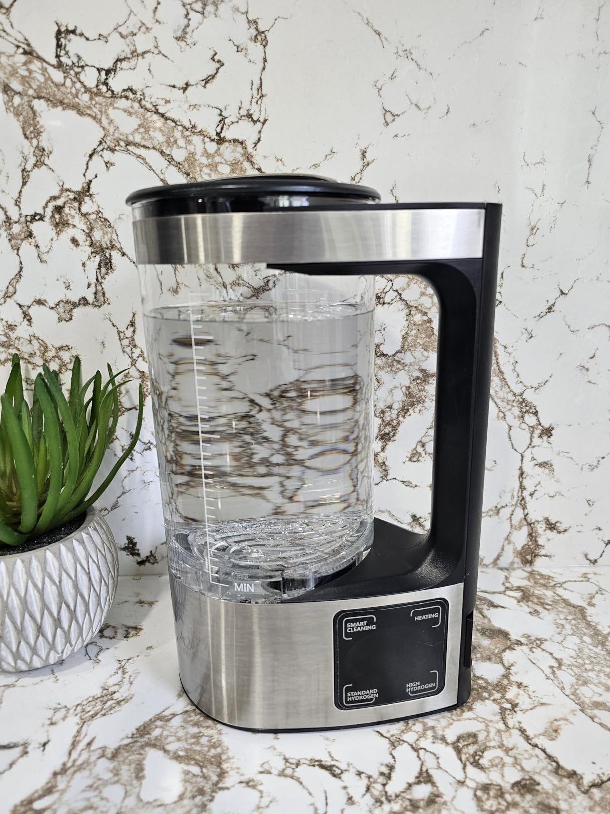 Hydrogen Water Bottle 68oz, Hydrogen Water Bottle Generator with SPE and PEM Technology, Alkaline Hydrogen Water Machine, Balanced Water PH Levels customer photo 2