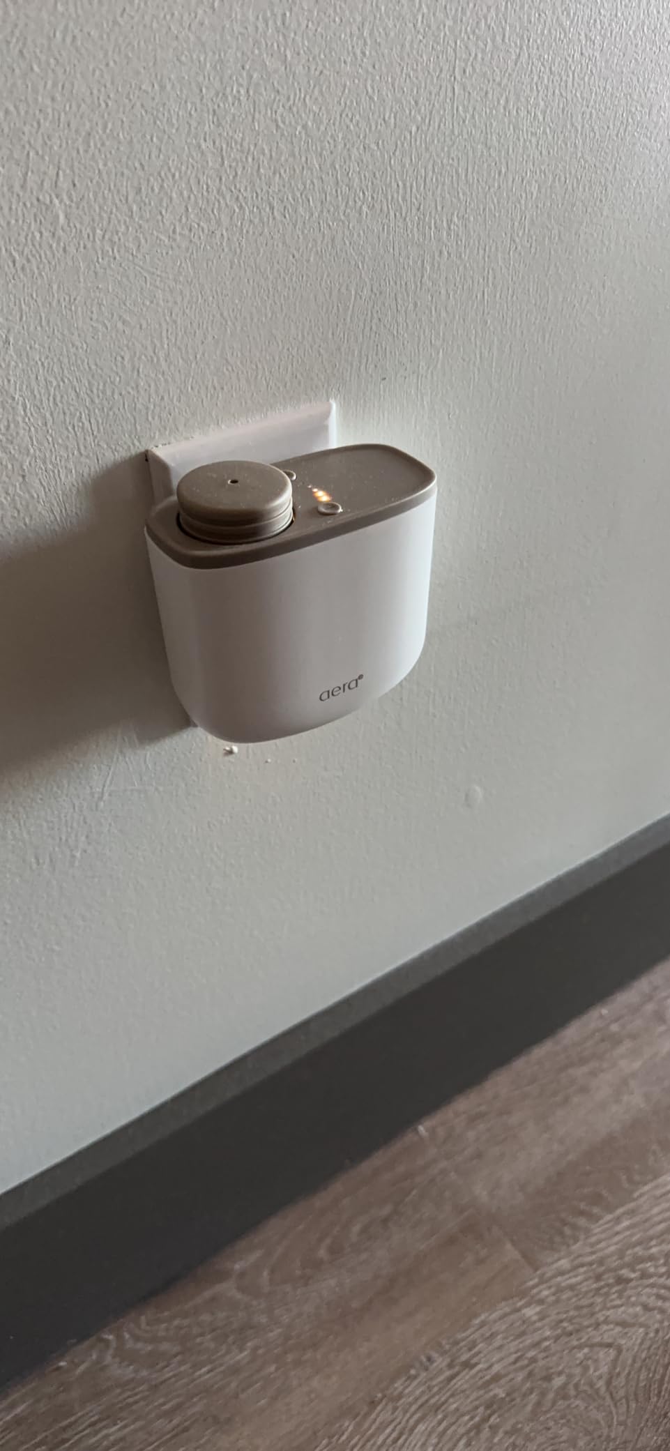 Mini Waterless Plug-in Essential Oil Diffuser for Rooms 100-400 Sq Ft - Smart Aromatherapy Machine with App & Alexa Control - (Fits 12.5 mL Capsules - Sold Seperately) - White customer photo 2