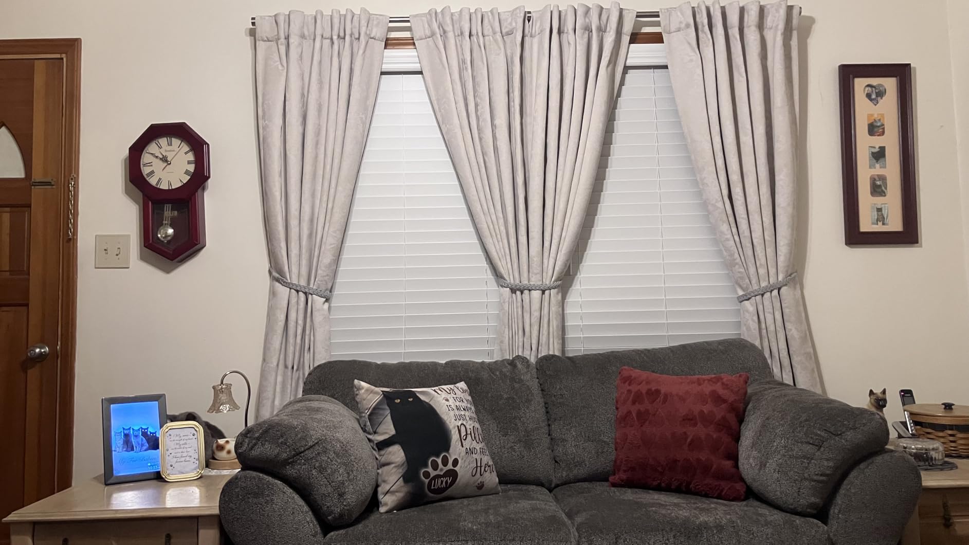 Beauoop Beige Floral Jacquard Blackout Curtains 84 Inches Long 2 Panels for Bedroom Living Room Chenille Flower Room Darkening Thermal Insulated Soundproof Rod Pocket Back Tab Window Drapes, 52x84 customer photo 1