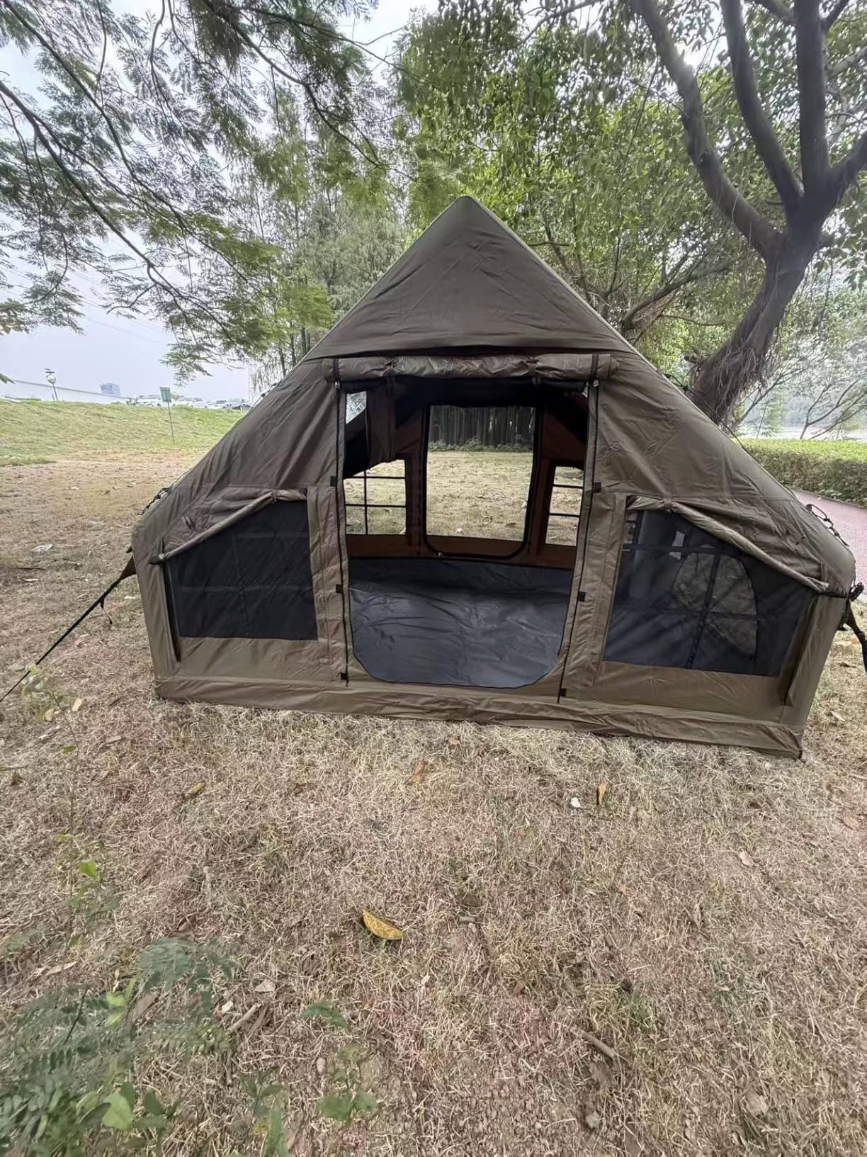 NANJEEN Large Luxury Inflatable Camping Tent, Wind & Rain Resistant, 12m2 Interior, 2-10 Person Shelter, 8 Minutes Fast Setup with Hand Pump, All-Season Ready, Dual Doors, Mosquito-Proof Mesh Windows customer photo 2