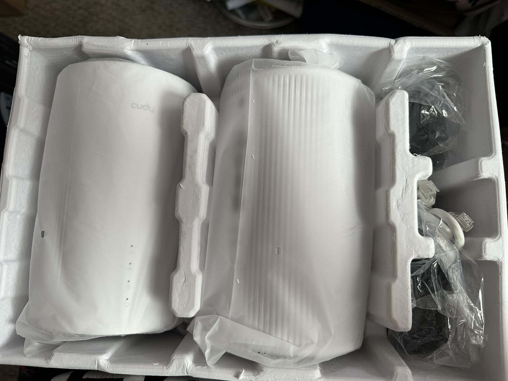 Cudy Tri-Band WiFi 7 BE11000 Whole Home Mesh System, 6-Stream 10 Gbps, 4 x 2.5G Ports, MU-MIMO, Multi-VPN (M11000 2-Pack) customer photo 1