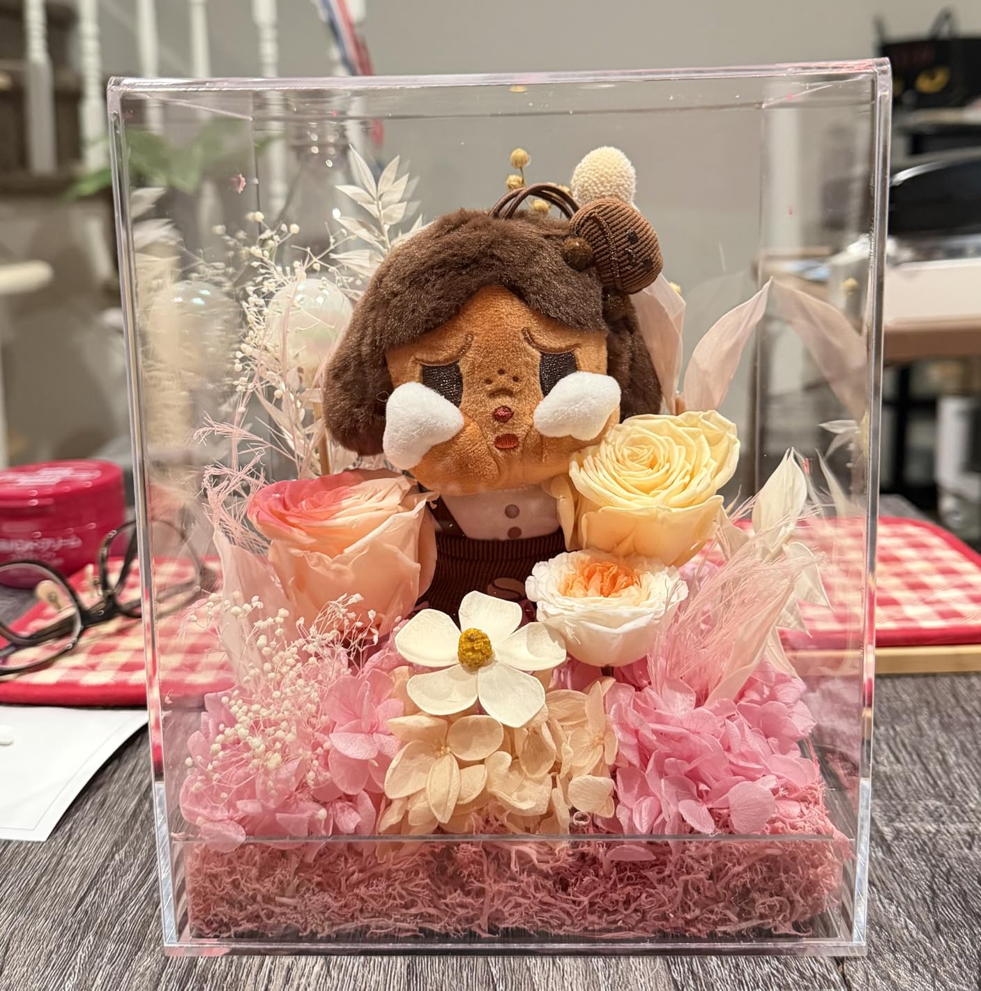 Rosaura Square Preserved Roses Gift Box - Real Forever Flowers in Clear Acrylic Lid, Valentine's for Women (red, 16 Roses) customer photo 1