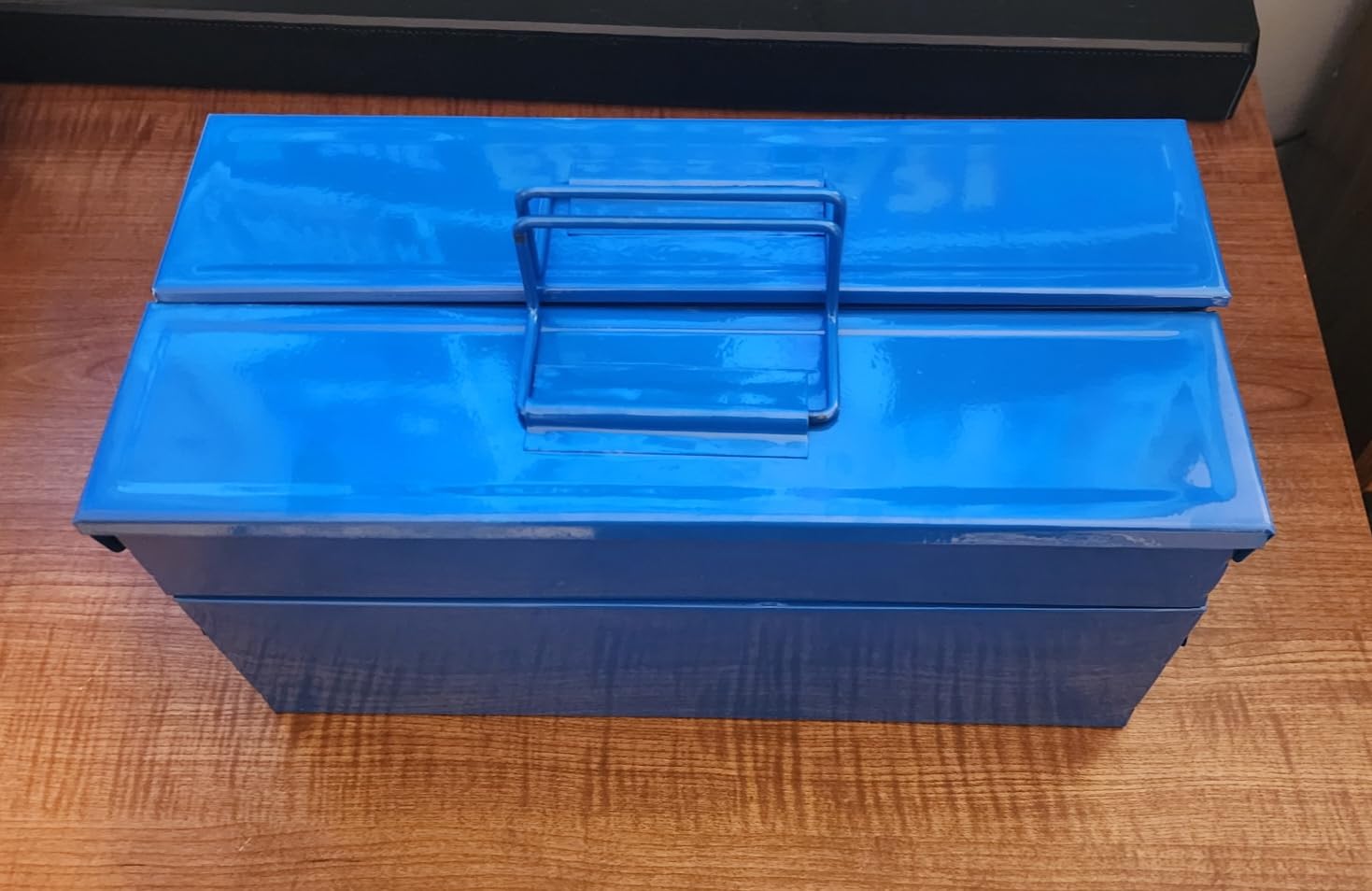 Leather Working Tools Kit, Leather Tooling Kit with Double Layer Storage Box, Heavy Duty Sewing Kit, Professional Working Tools and Supplies for DIY Stamping Cutting Engraving Punching Sewing customer photo 1