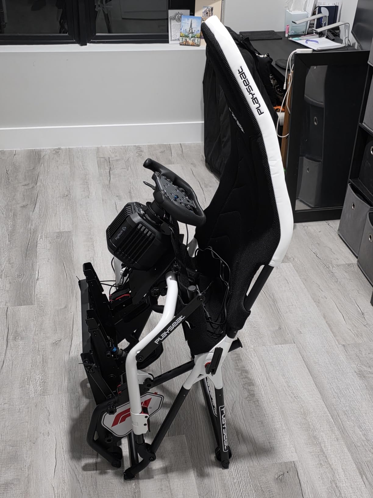 Playseat Challenge DD - F1 Edition, Foldable Racing Simulator Cockpit, Direct Drive, Logitech, Thrustmaster, Moza, Fanatec, Formula Racing Simulator customer photo 1