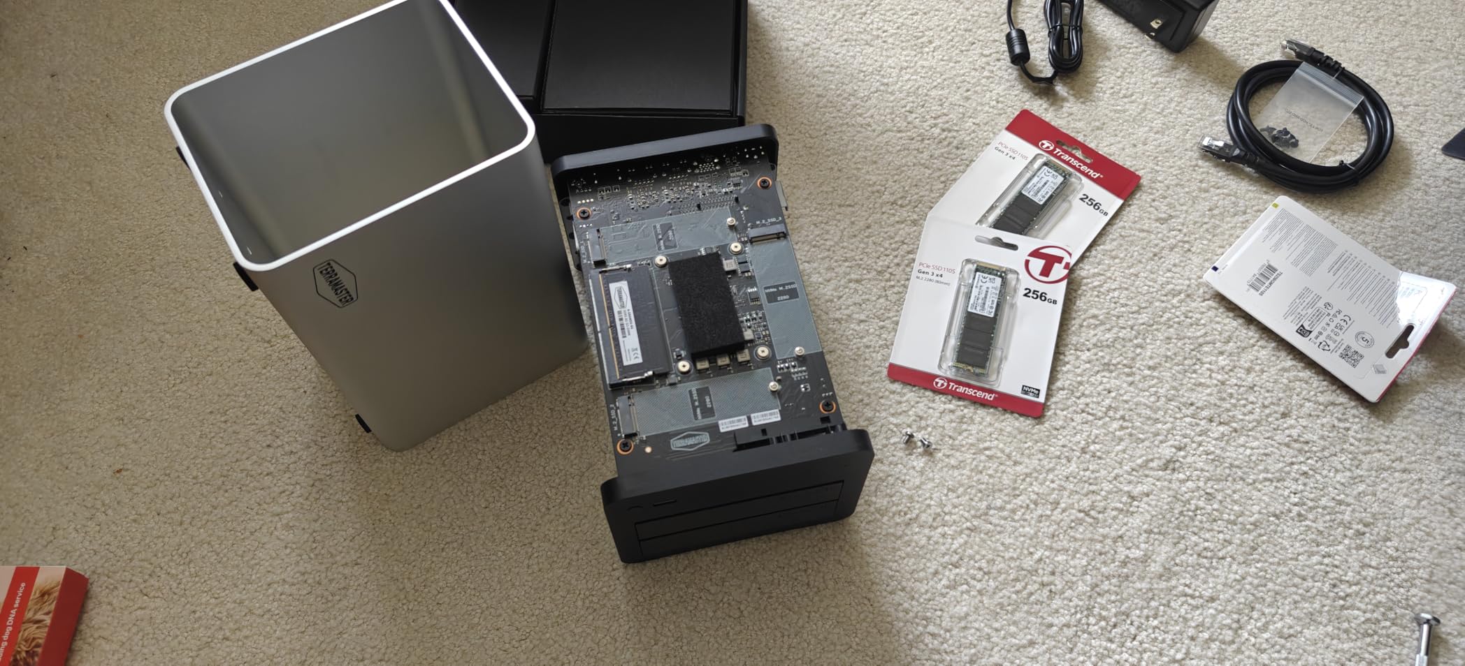 F4-425 Plus NAS Storage - 4Bay Intel N150 Quad-Core CPU, 16GB RAM DDR5, 5GbE LAN x 2, M.2 Slot x 3, Network Attached Storage for Teamwork, Multimedia Server (Diskless) customer photo 2