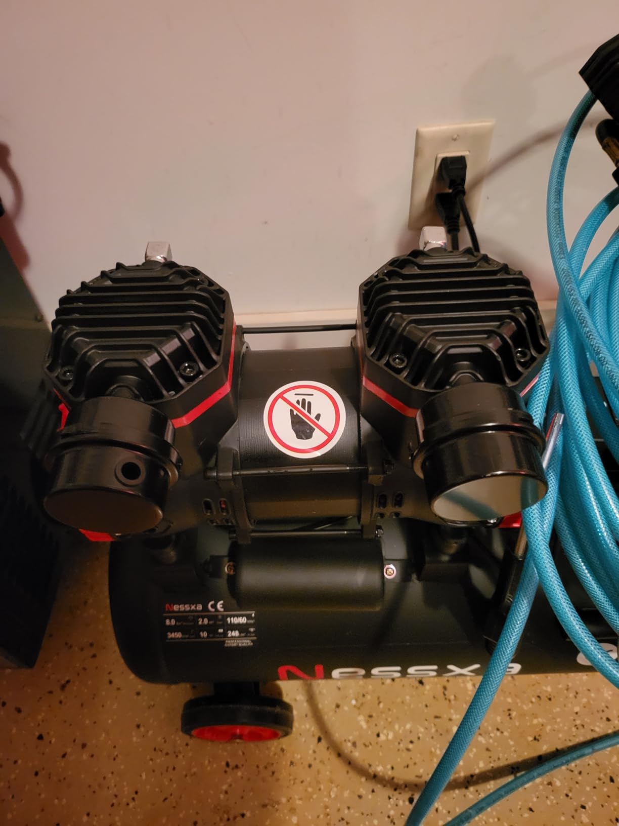 8 Gallon Ultra Quiet Air Compressor, 1.5HP 4.52 CFM, Max 115 PSI Oil-Free Air Compressor Tank for Car Repair, Spray Painting, Woodwork Nailing, 110V/60hz, 70dB customer photo 1