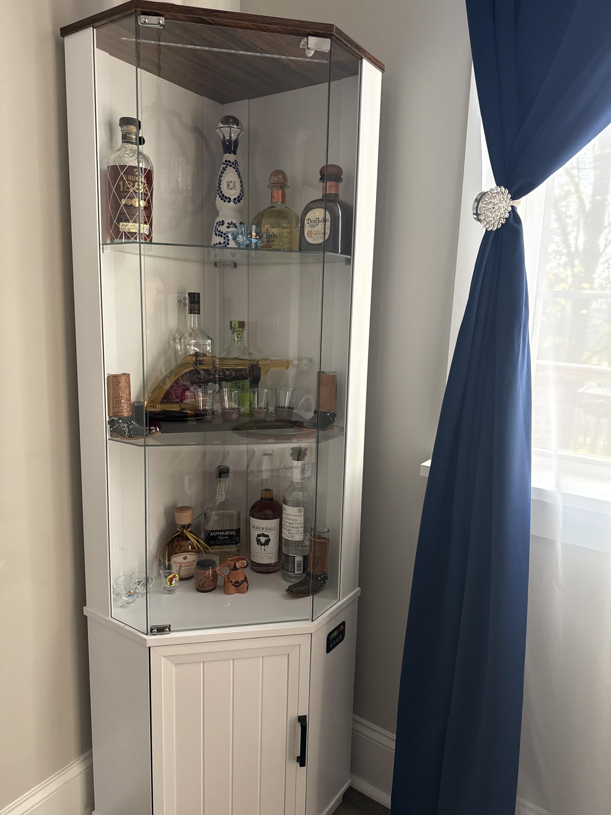 HNEBC Lockable Display Curio Cabinet with Glass Door,47.2