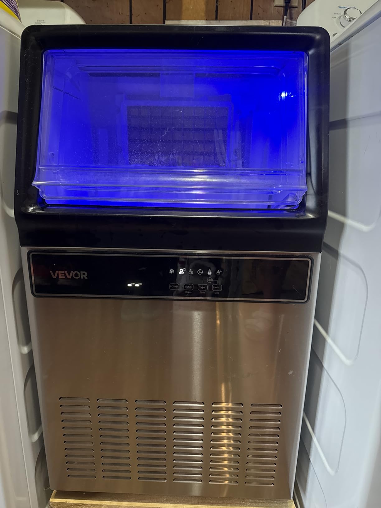 VEVOR Commercial Ice Maker Machine, 130Lbs/24H with 33Lbs Storage, 45 Cubes per Cycle, Stainless Steel Freestanding & Under Counter Ice Maker with LED Display & Self-Cleaning, for Home Bar Restaurant customer photo 1