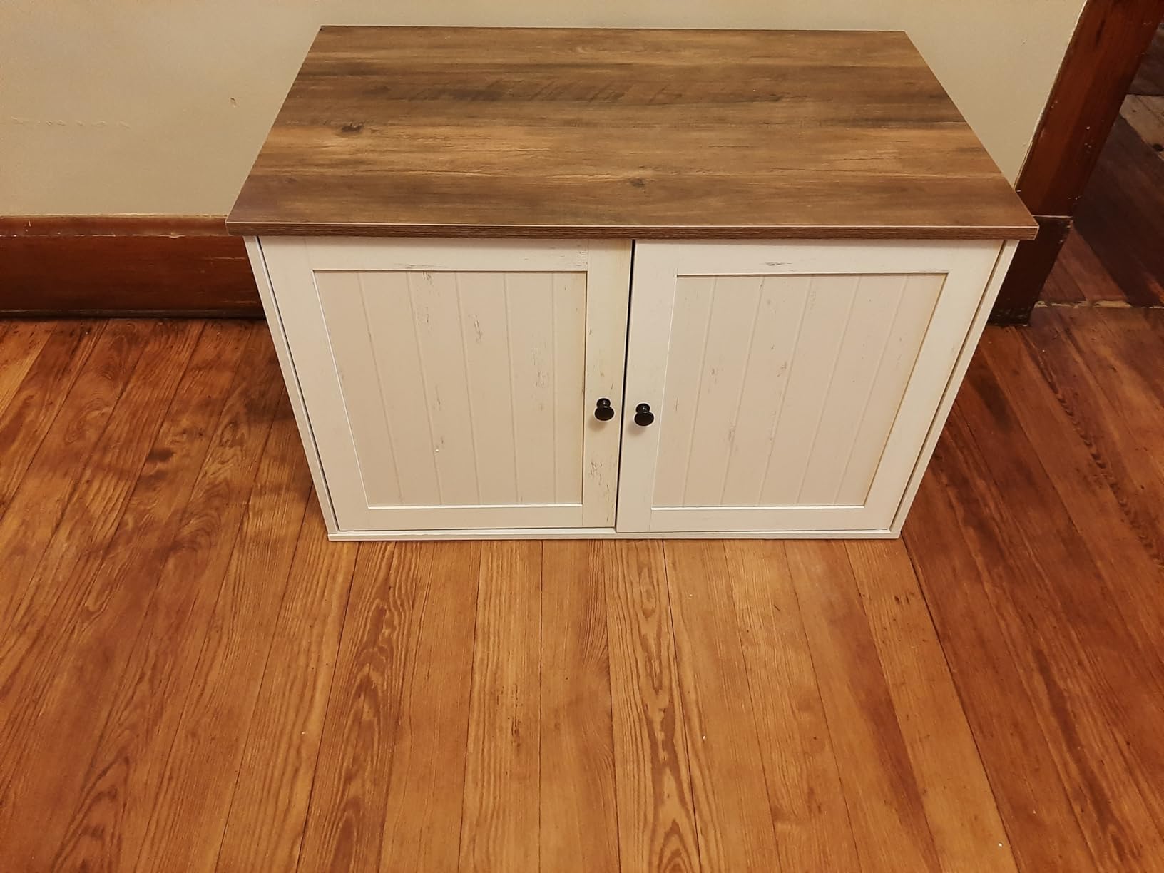 SONGMICS HOME Litter Box Enclosure, Superfast Toolless Assembly, Cat Litter Box Furniture, Push-to-Open Doors, Indoor Cat House, Rustic White and Honey Brown UPCL233WJ04S customer photo 1