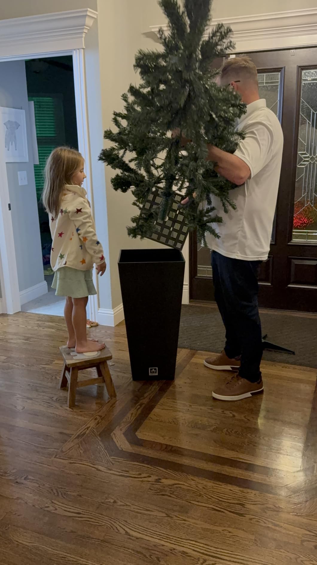 Outdoor Planter 30 Inch - Large Tall Planters for Outdoor and Indoor Plants, Modern Tapered Design, Weather Resistant with Drainage Holes and Removable Insert Tray customer photo 2