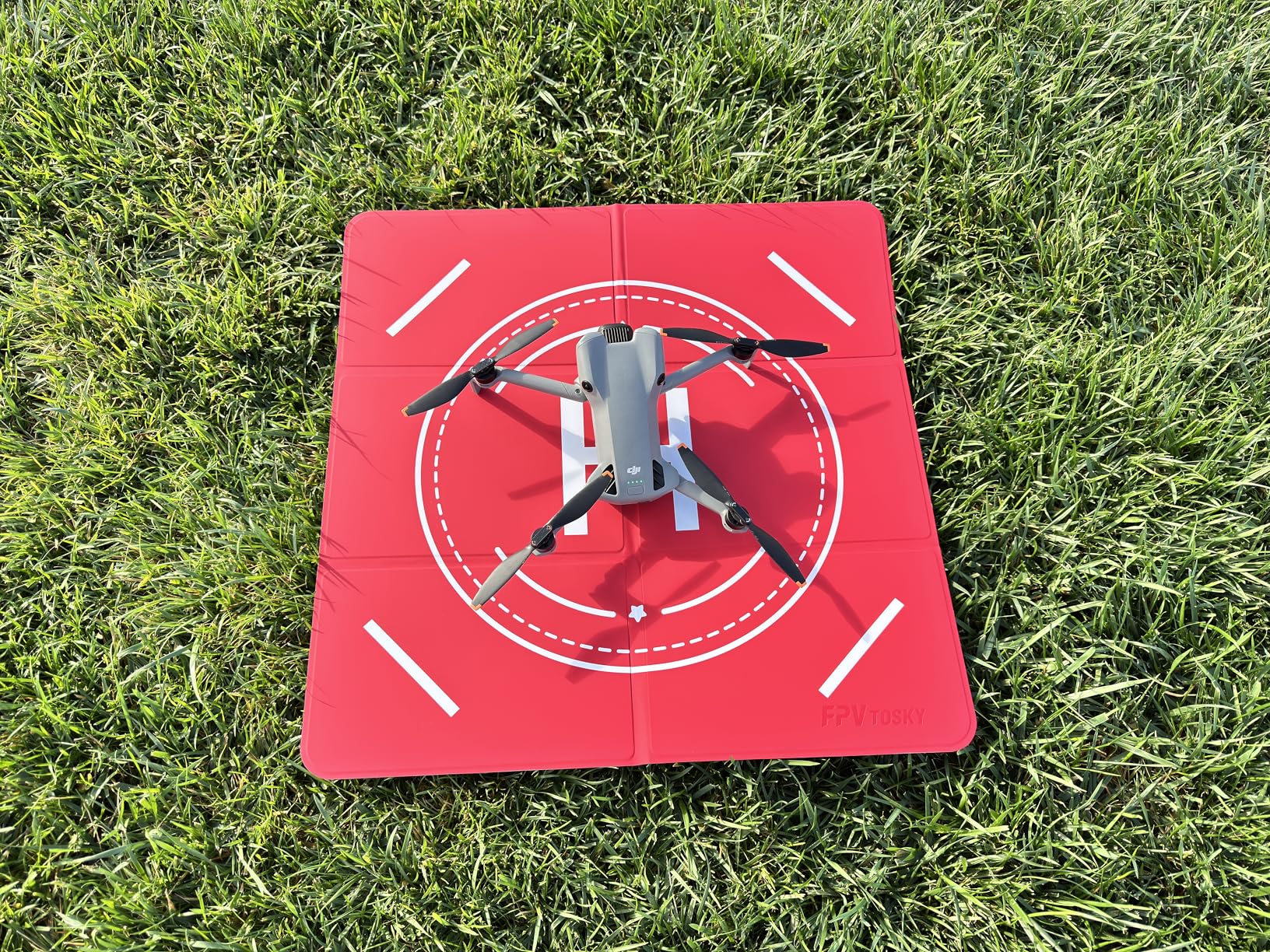FPVtosky Nighttime Reflective Drone Landing Pad, Fast-fold Double Sided Waterproof Landing Pad Weighted for DJI Mini 5 Pro/ 4/3 Pro/Mini 4k / Mavic 4 / Air 3s/ Avata 2/ Neo/Flip customer photo 2