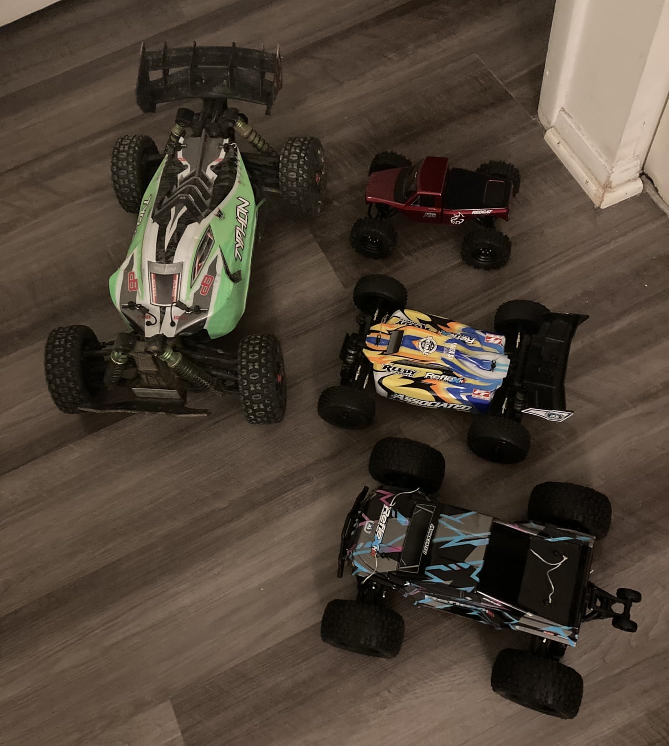 Ascent-18 APEX, 1/18 Scale Brushless Electric Rock Crawler, Carbon Fiber, 4WD RC Car for Adults with 2.4GHz Radio System (Gray) customer photo 2