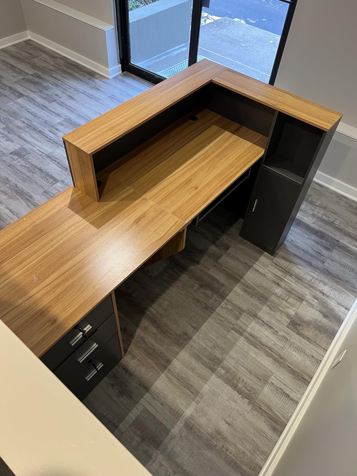 L-Shaped Reception Desk with Lockable Drawers, Adjustable File Cabinet & Keyboard Tray, Modern Front Counter for Office, Salon, or Lobby customer photo 1