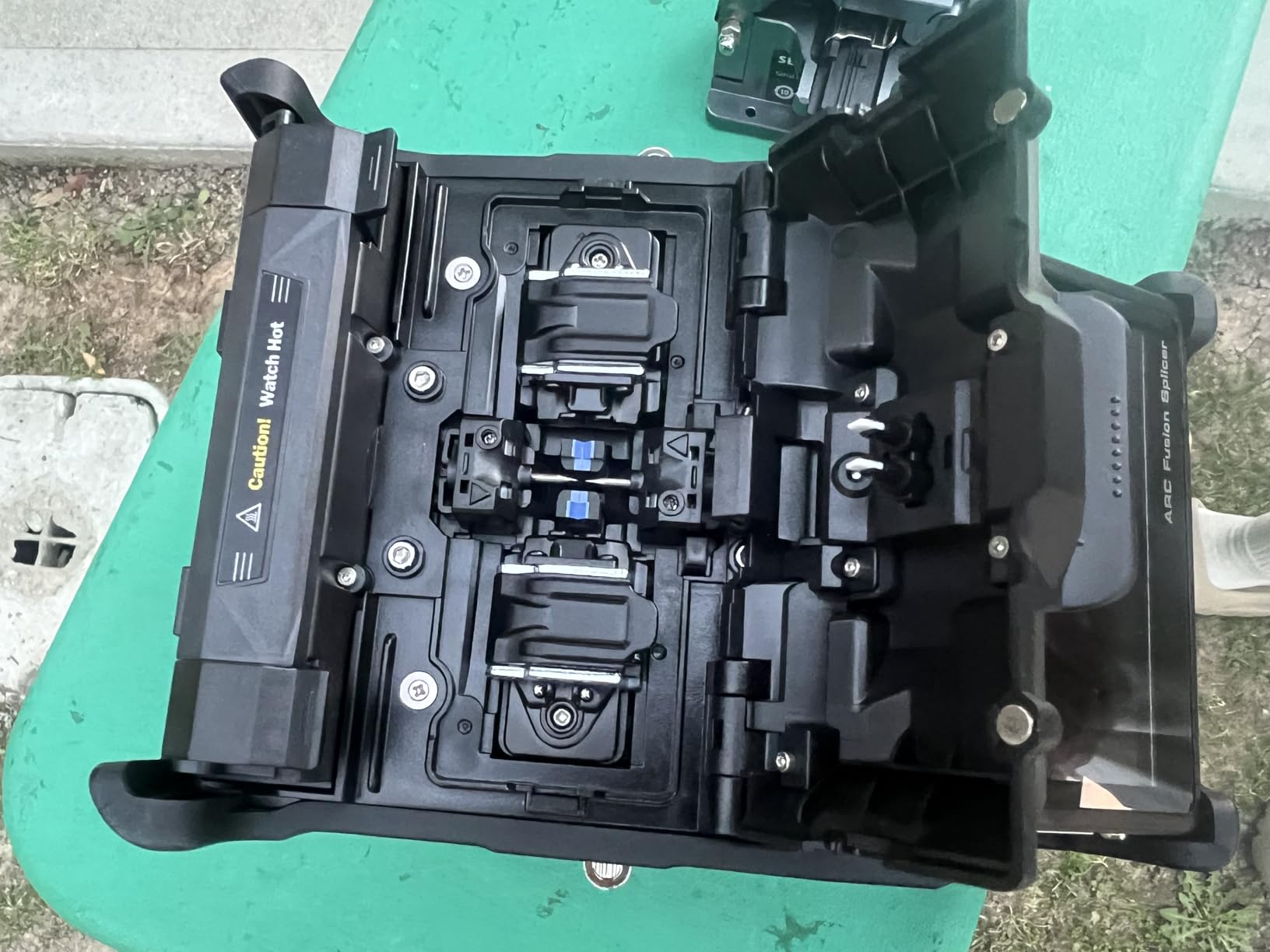 SENDUN Fiber Optic Fusion Splicer with OPM and VFL, Six Motor Core Alignment Fiber Splicer Machine with 7200 mAh Battery & 4.3-inch Touch Screen, Astonishing Fast 5s Splicing & 11s Auto-Heating, SD-9C customer photo 2