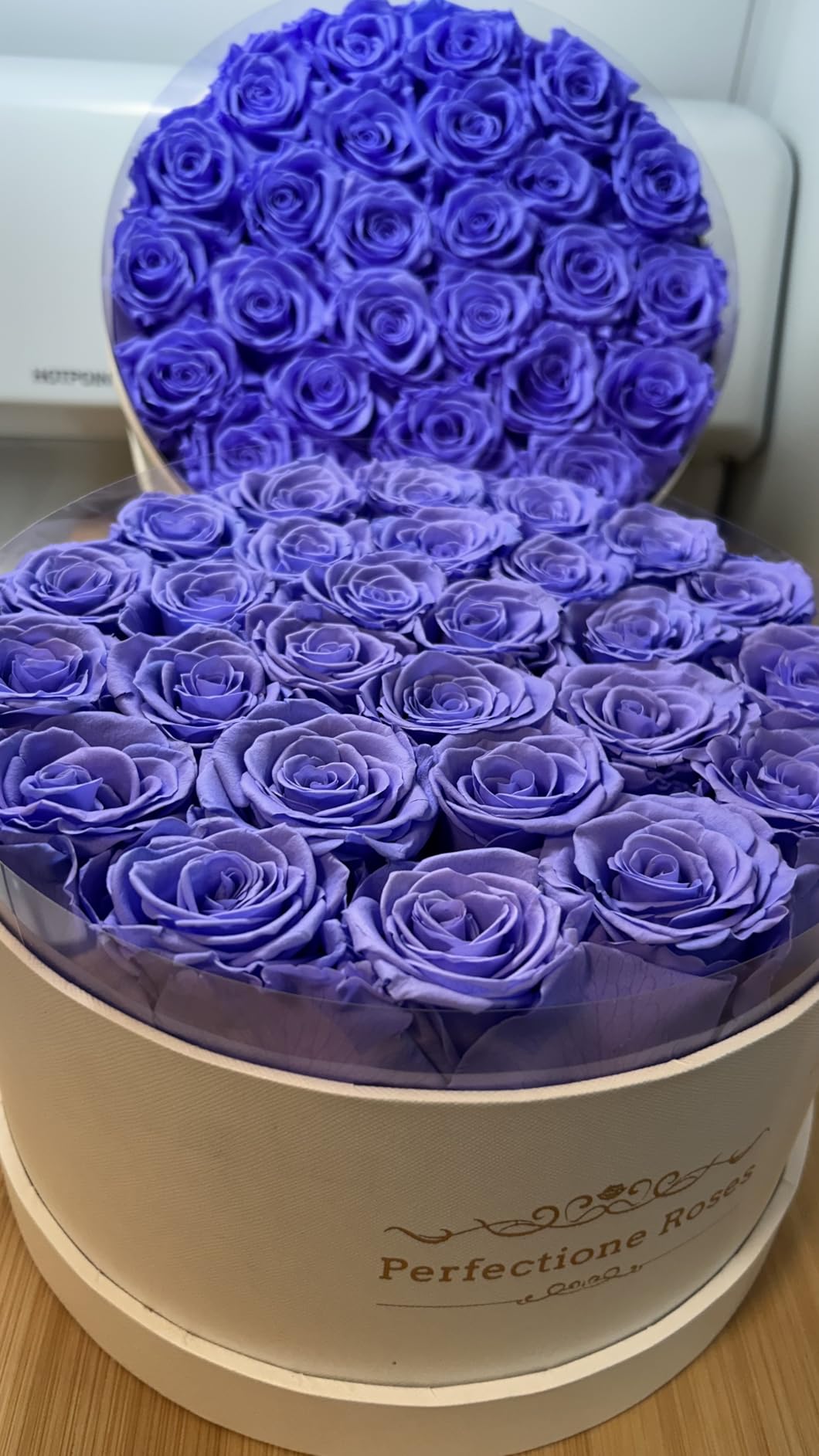 Luxury Preserved Roses Gifts for Women, 100 Roses in Velvet Box, Flowers for Delivery, Presereved Flowers Birthday Gifts for Her Mom and Wife (Red) customer photo 2