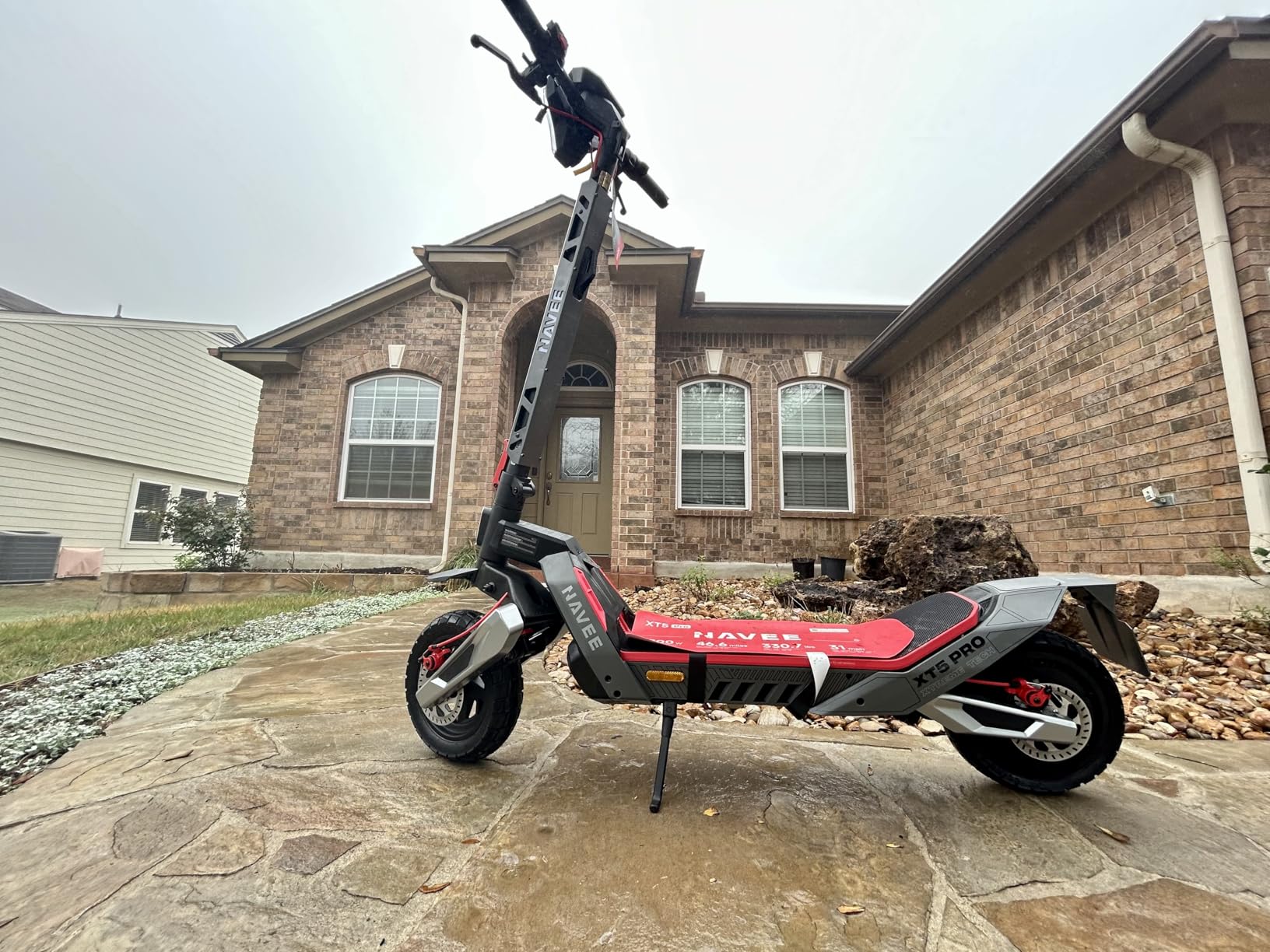 NAVEE UT5 Ultra X/UT5 Max/XT5 Pro/NT5 Max Electric Scooter, 25-43.5 mph, 51.6-74.6 Miles Range, 1638-2400W Peak Motor & Dual Suspension & Disc Brake, 10-12