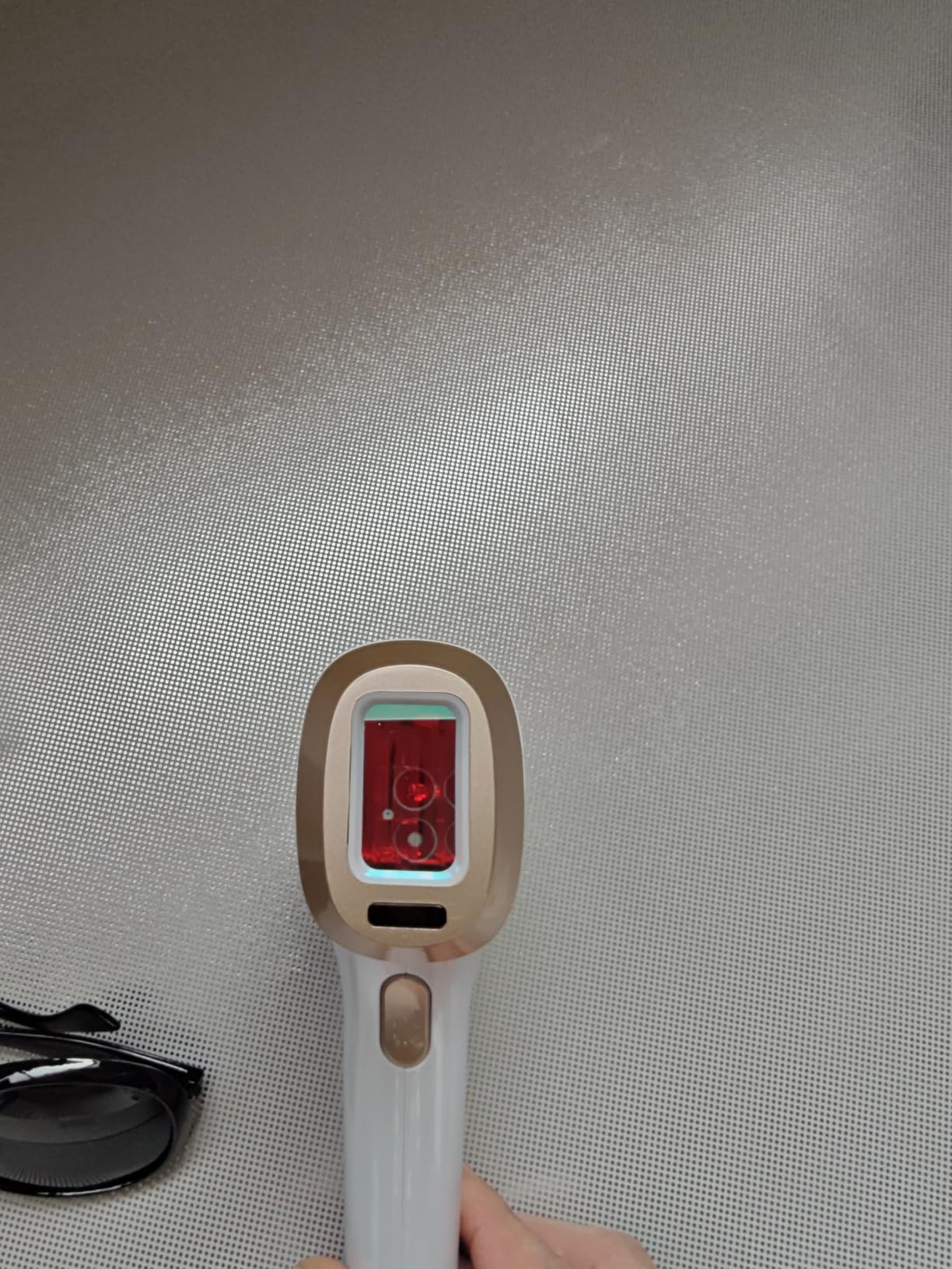 LYSMOSKI Laser Hair Removal for Women and Men, At-Home IPL Hair Removal Device with 5.2 cm² Treatment Window, Nearly Painless, Visible Results in 2 Weeks, Full Body Treatment in 8 Minutes, Pink customer photo 1