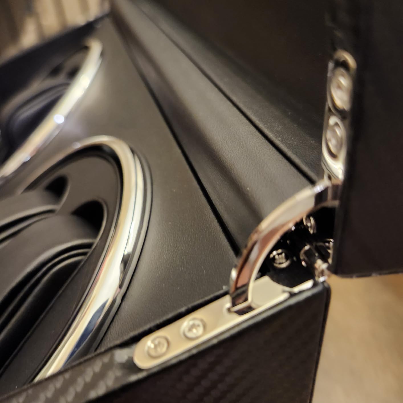 BEWISHOME Watch Winders for Automatic Watches, 4 Watch Winder and 6 Storage Case with Quiet Japanese Motor, Automatic Watch Winder Box Watch Rotator with Type-C Adapter, Carbon Fiber SYQ31C customer photo 2