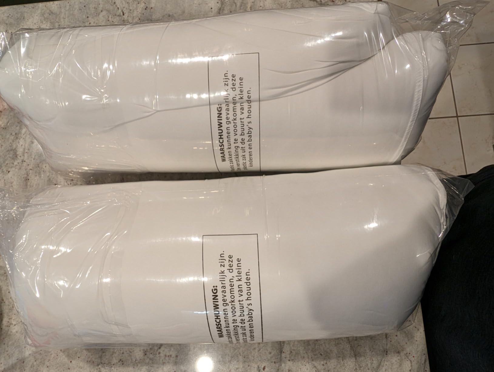 Luxury Canadian White Goose Down Pillow Queen Size- 900+ Fill Power, 800 Thread Count Cotton Shell, Soft Down Pillows for Sleeping, Hotel Collection Pillow for Neck Pain Relief (1 Pack, 20