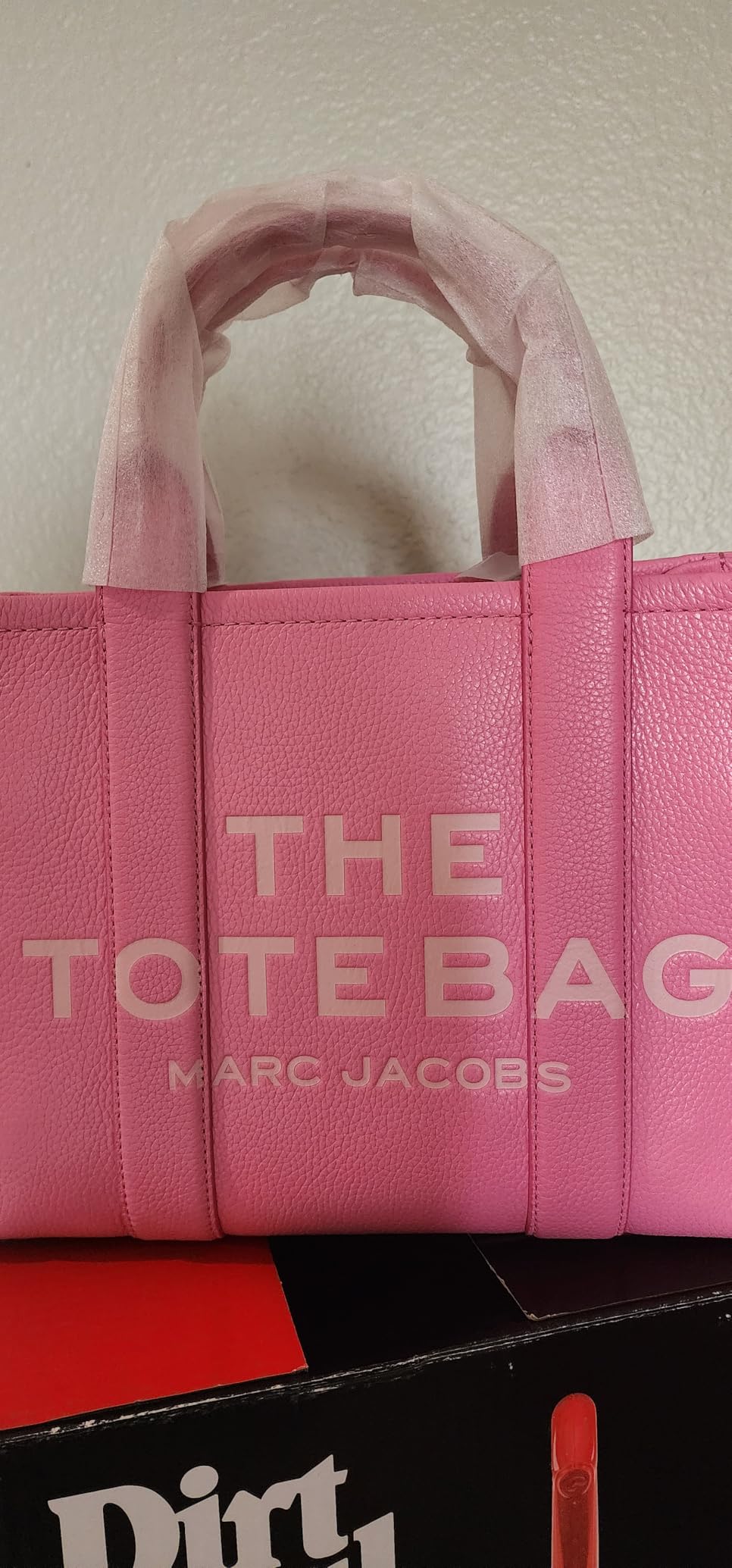 Marc Jacobs Women's The Leather Medium Tote Bag (Black) customer photo 1