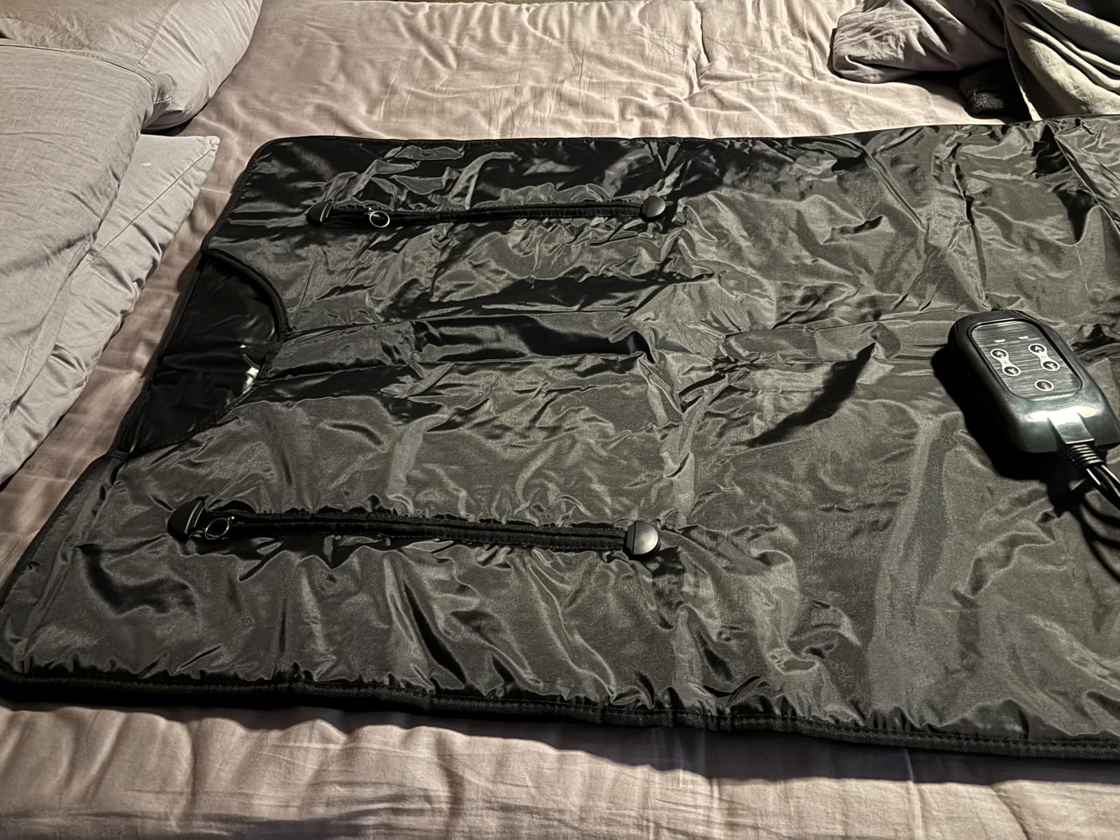 Infrared Sauna Blanket for Home: Portable Full Body Detox Wrap with Deep Heat Relaxation - Far Infrared Therapy Adjustable 86-176°F 20-60 Min Timer Waterproof Foldable Design 71 x 31.5 Inch customer photo 2