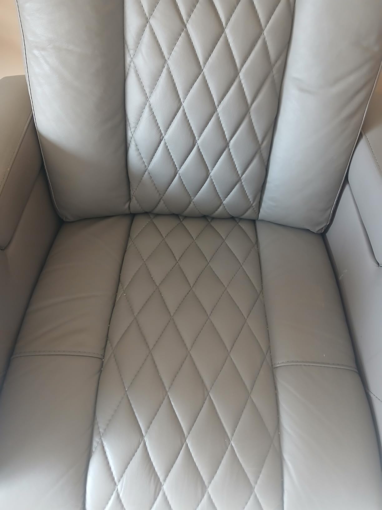 PBRO Home Theater Seating Genuine Leather Recliner Chair, Power Reclining & Headrest, USB A/C Charging Ports, Tray Table, Cup Holder Ambient Lighting Black Row of 4 customer photo 2