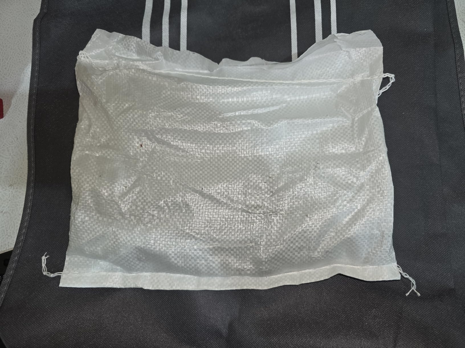 6 Ton Hydraulic Shop Press, H-Frame, 4-Hold Adjustable Height, with Movable Plates and Dust Cover, for Garage or Professional Users, Red customer photo 1