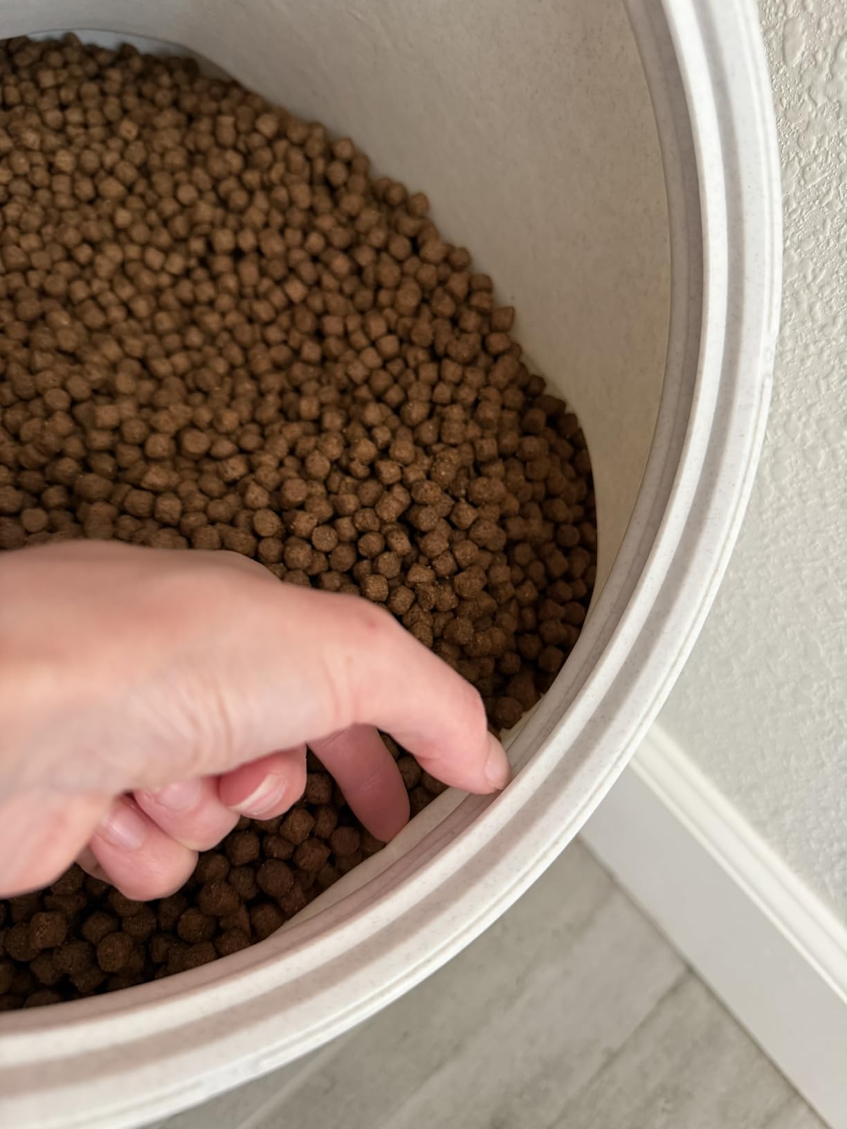 Gamma2 Vittles Vault Pet Food Storage Containers - Sealed Dog and Cat Food Storage, Fits up to 25lbs customer photo 1