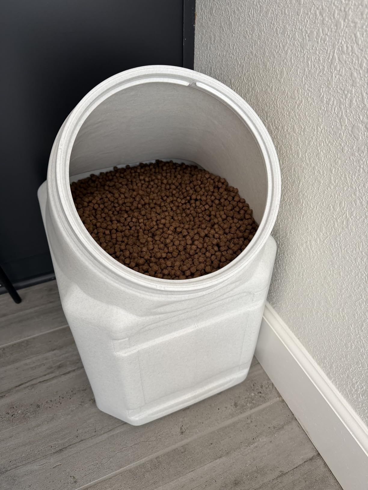 Gamma2 Vittles Vault Pet Food Storage Containers - Sealed Dog and Cat Food Storage, Fits up to 25lbs customer photo 2
